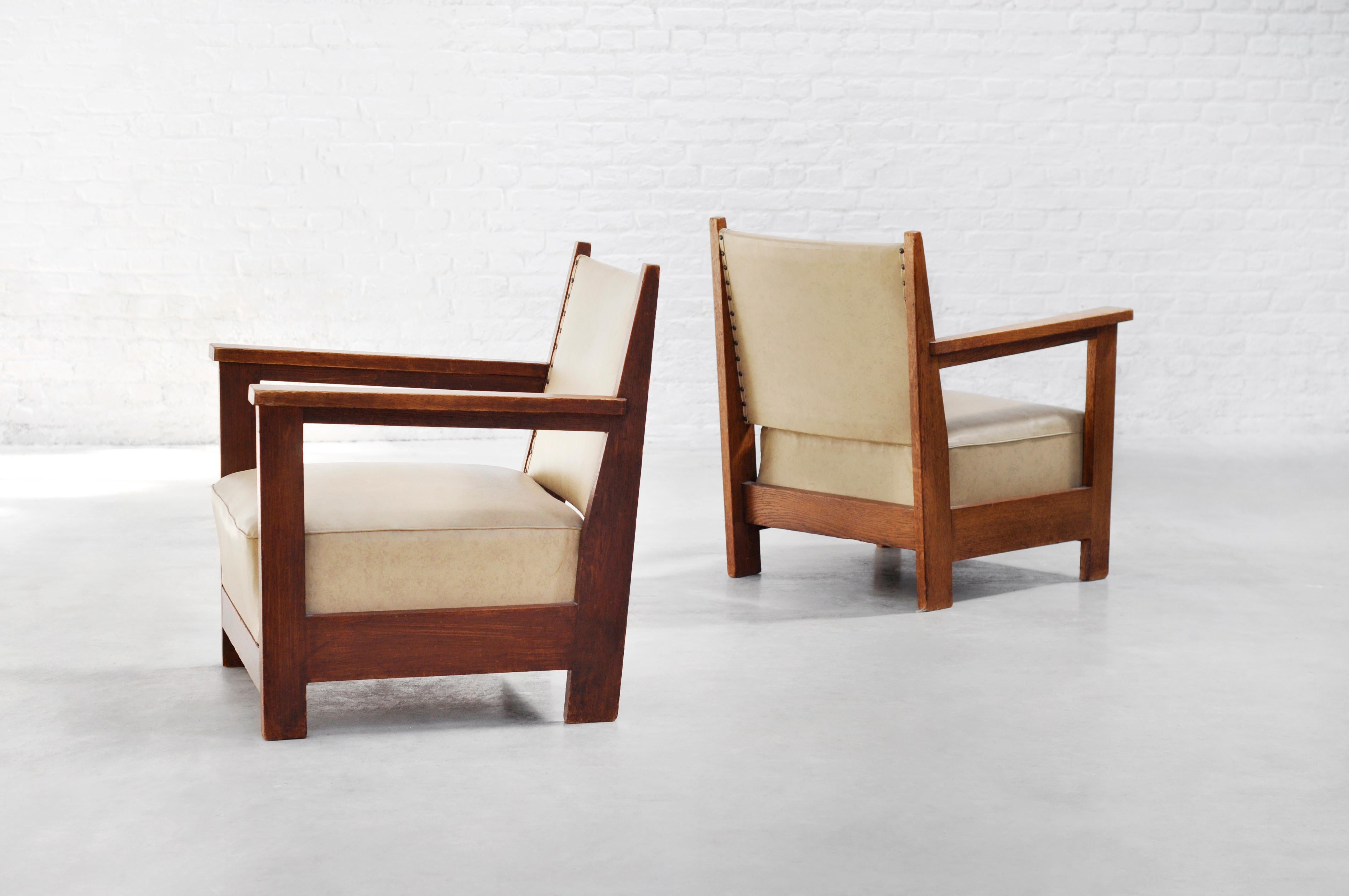Pair of Dutch Art Deco Lounge Chairs in Oak and Leather, 1930s 4