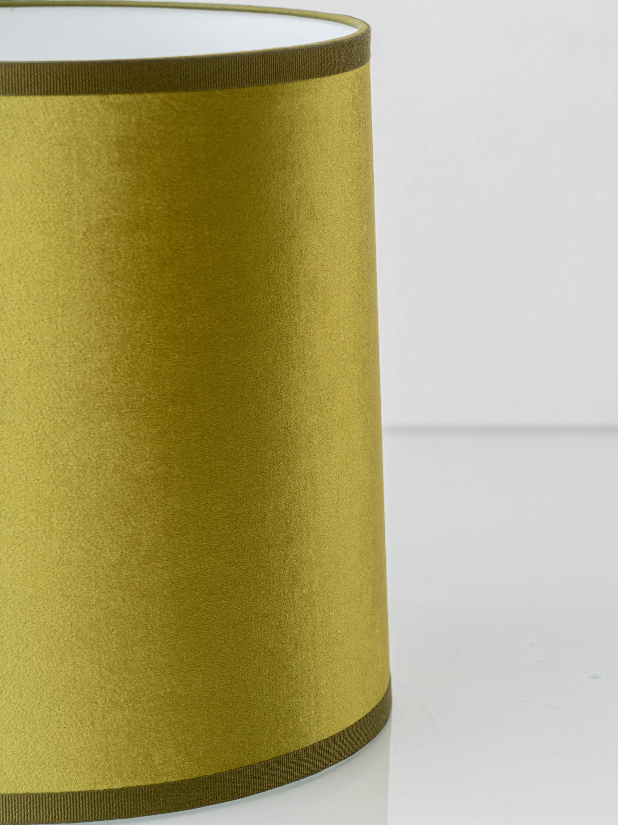 Pair of Dutch Delft Makkum Ceramic Table Lamps, New Olive Green Velvet Shades en venta 7