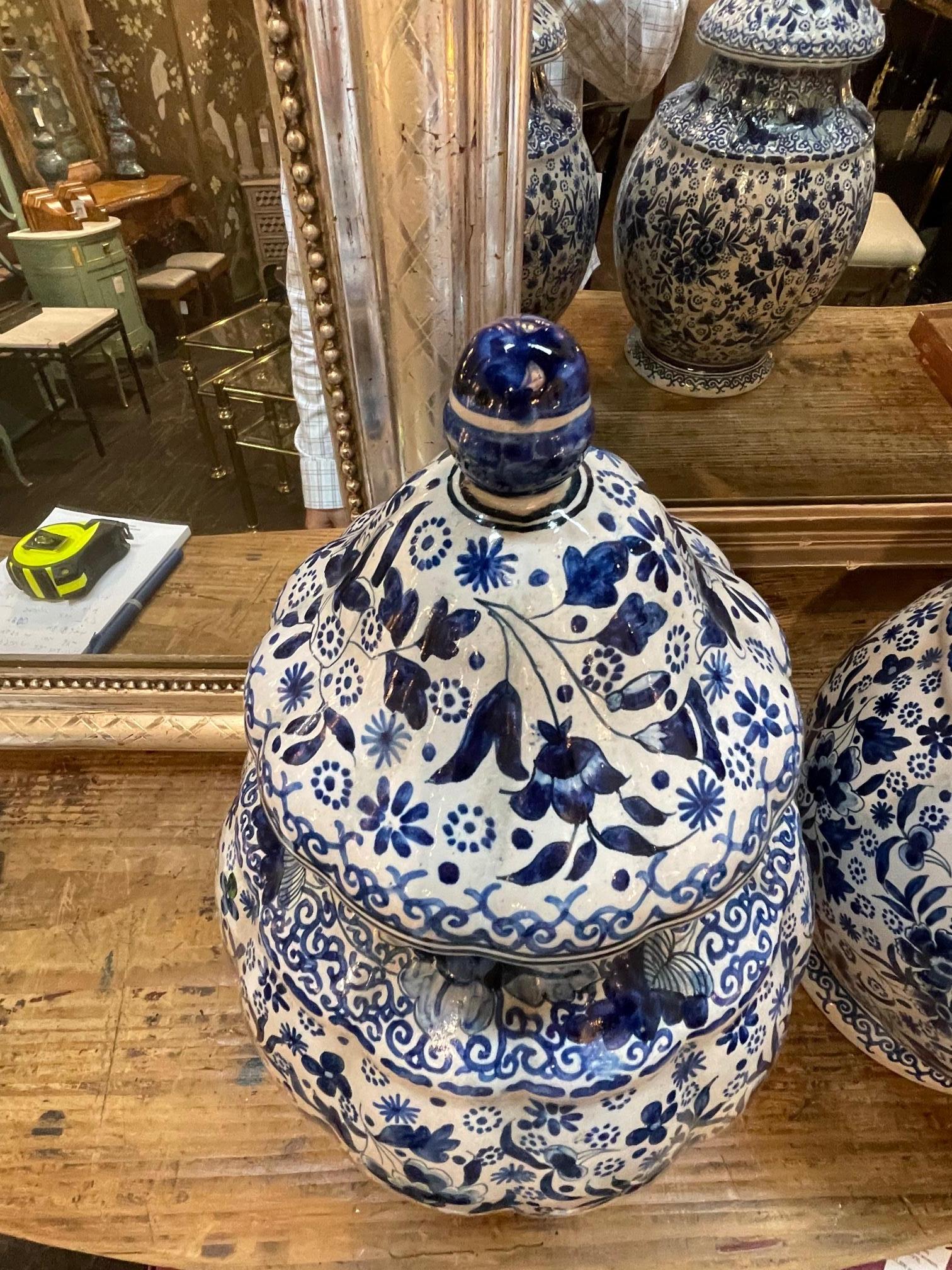 Mid-20th Century Pair of Dutch Delft Style Covered Jars For Sale
