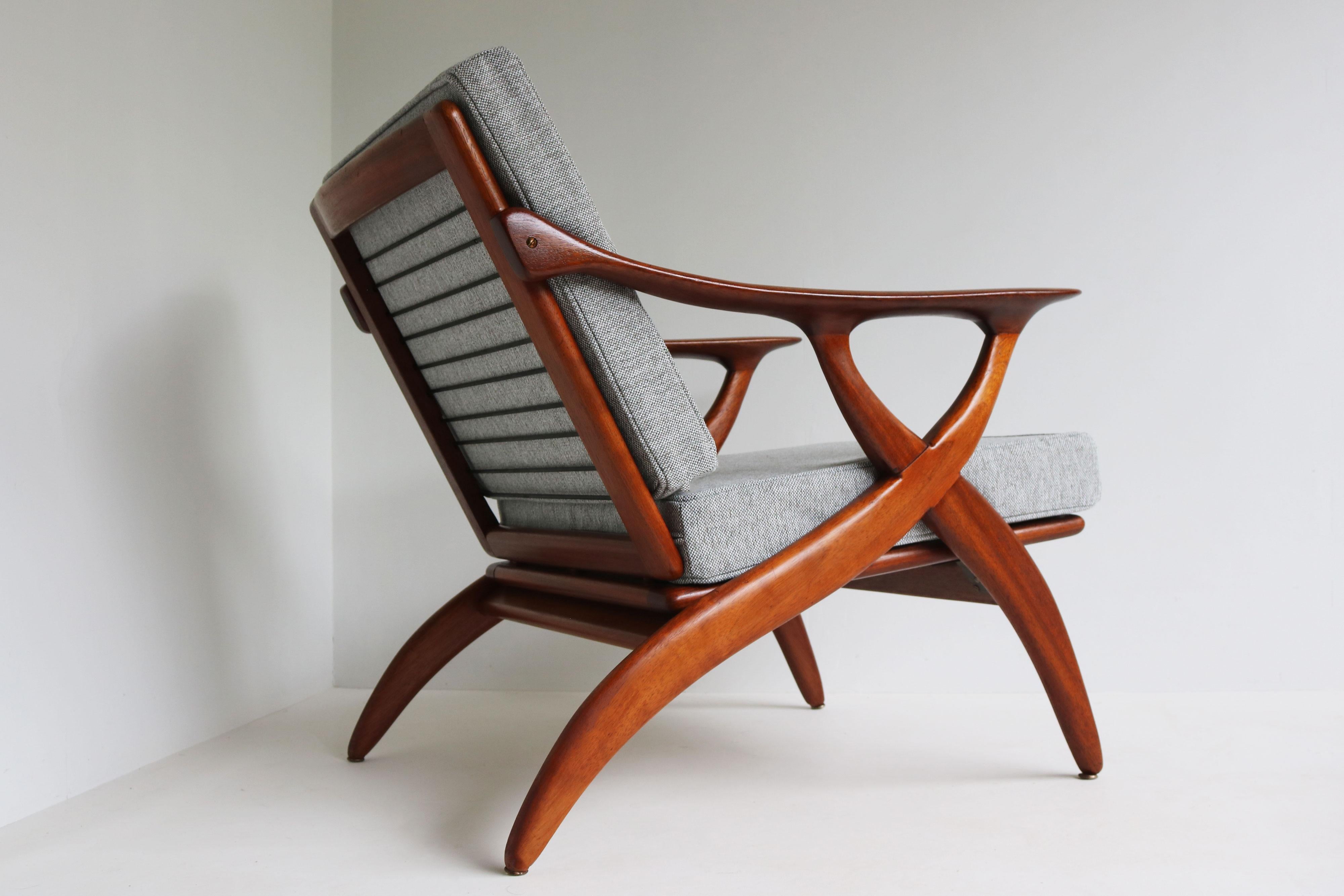 Pair of Dutch design lounge chairs by de ster Gelderland 1950 teak mid-century For Sale 3