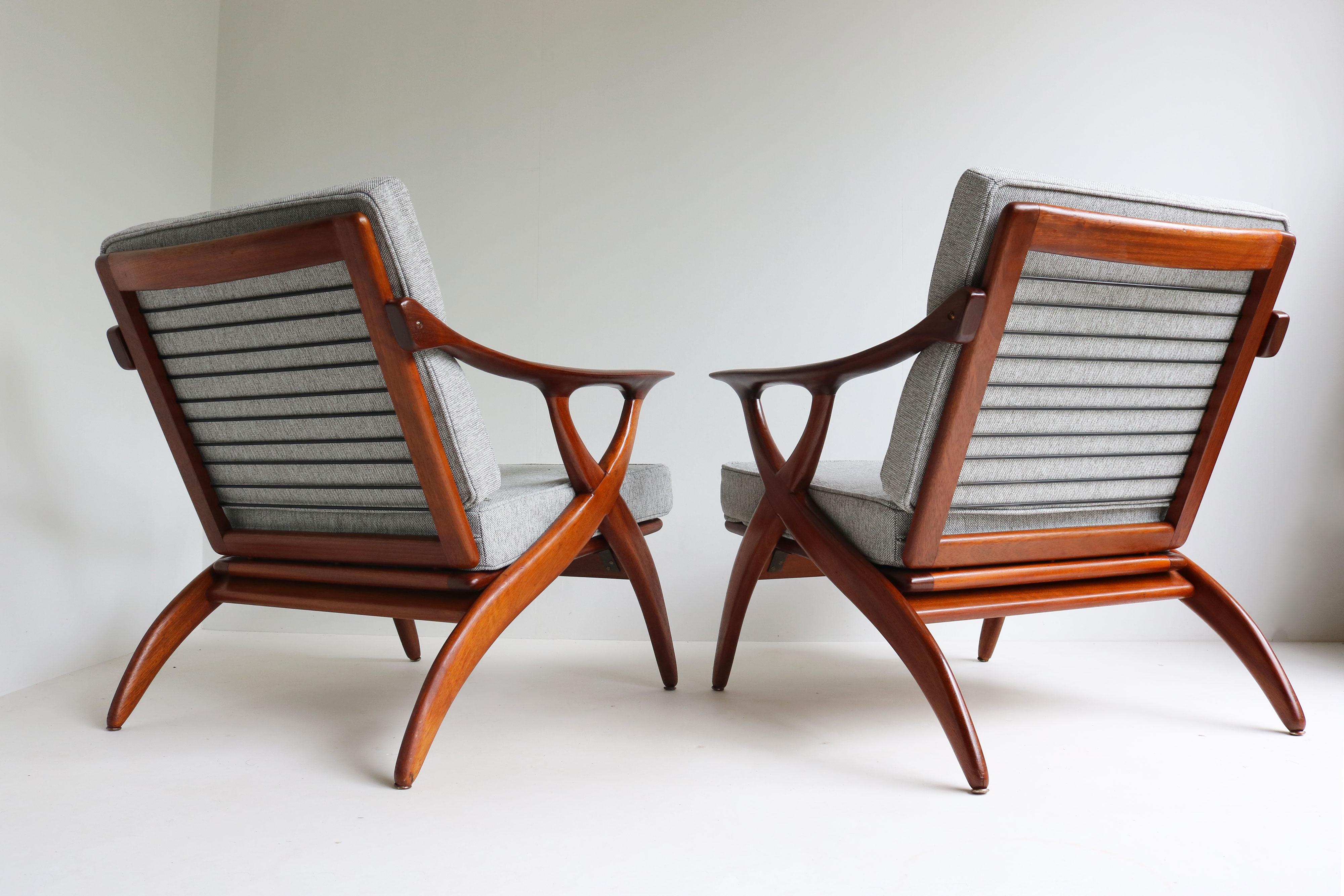 Pair of Dutch design lounge chairs by de ster Gelderland 1950 teak mid-century For Sale 1