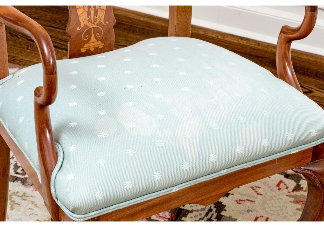 Coppia di poltrone a crocchia di pastore olandesi intarsiate da restaurare in vendita 2