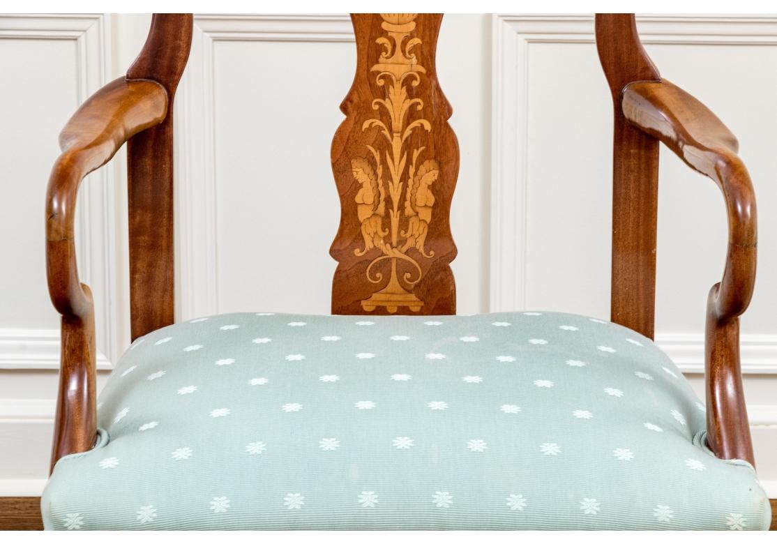 Coppia di poltrone a crocchia di pastore olandesi intarsiate da restaurare In condizioni deteriorate in vendita a Bridgeport, CT