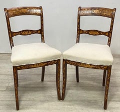 Pareja de sillas auxiliares holandesas de marquetería de nogal con incrustaciones de madera satinada, S. XIX