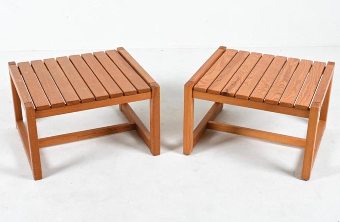 Pair of Dutch Modern low End side tables or Nightstands in solid slatted pine In Good Condition For Sale In Brooklyn, NY