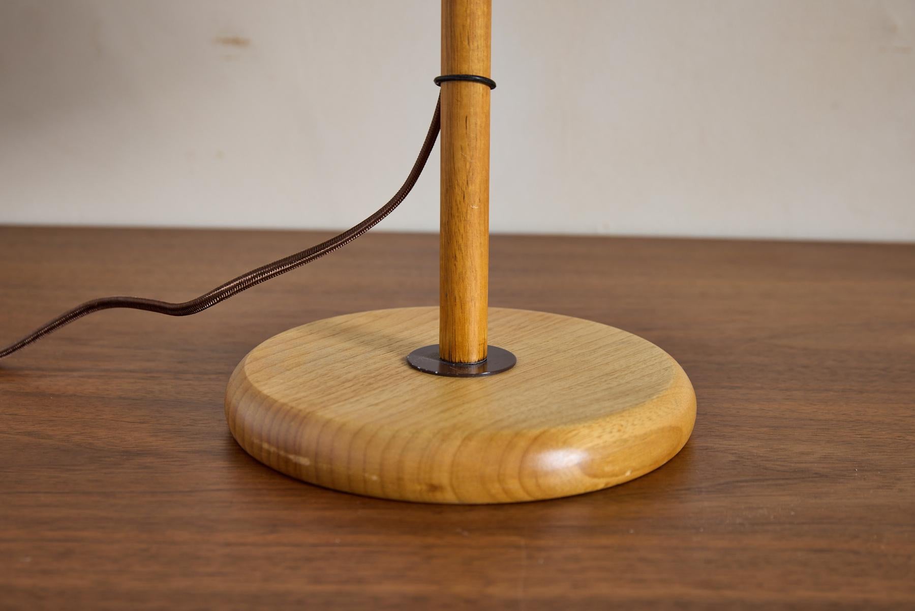 Paire de lampes de table réglables en pin hollandais en vente 1