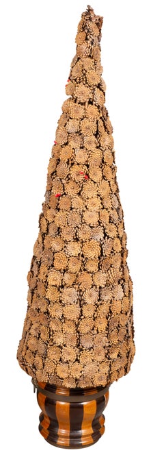 Paar niederländische Tannenzapfen-Topiary