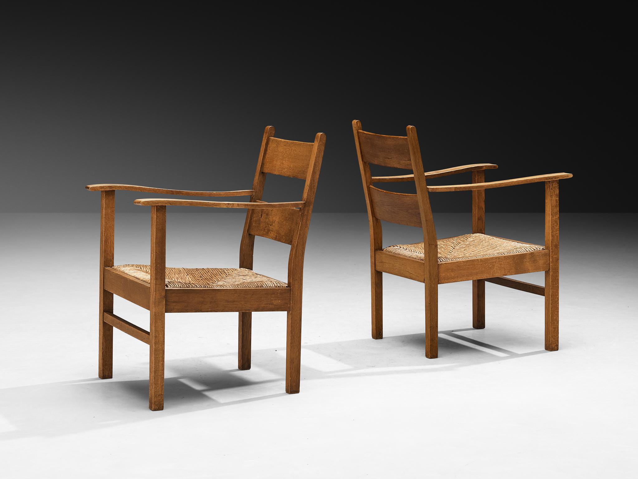 Coppia di poltrone rustiche olandesi in legno massiccio di Oak e paglia in vendita 2