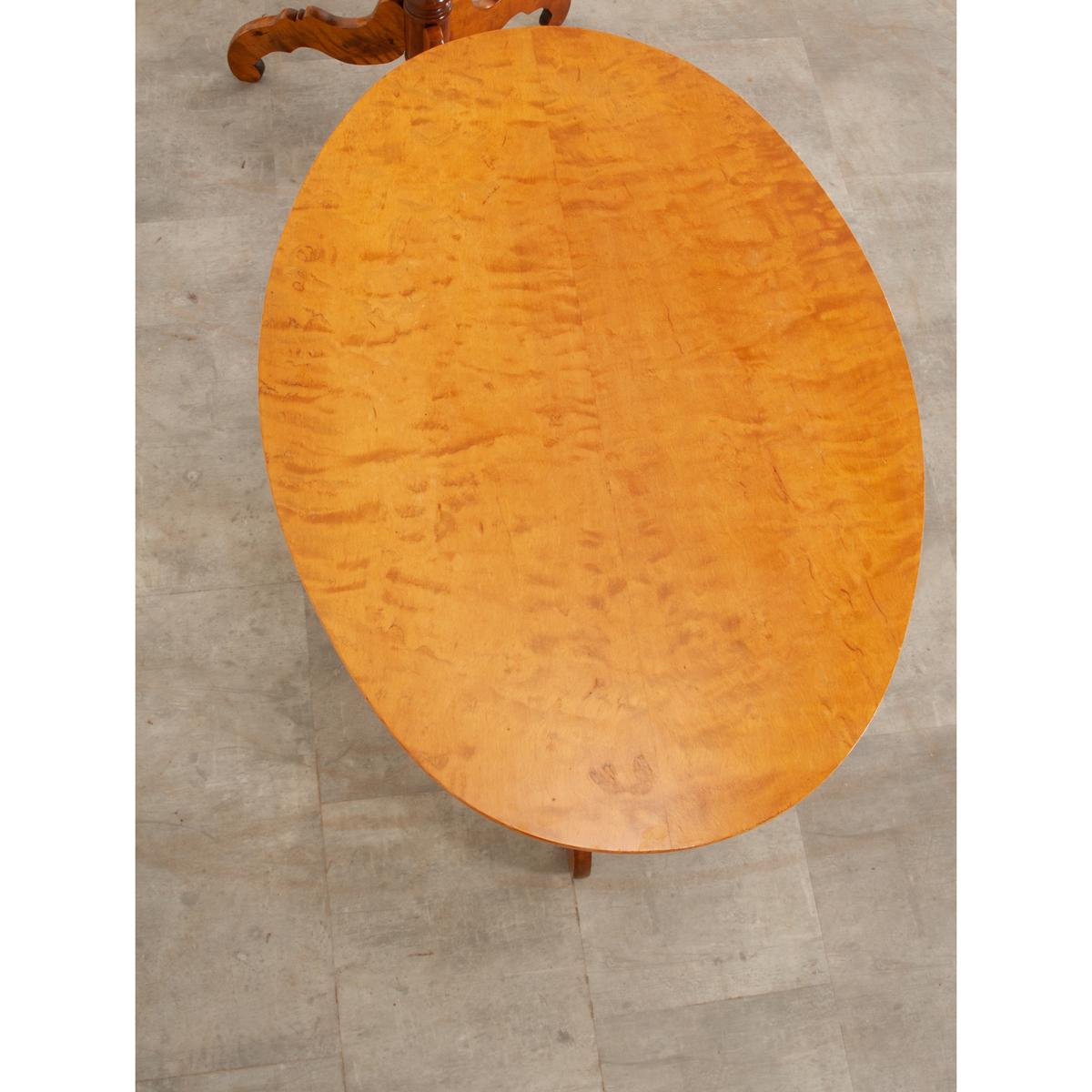 Pair of Dutch Satinwood Oval Tables For Sale 2