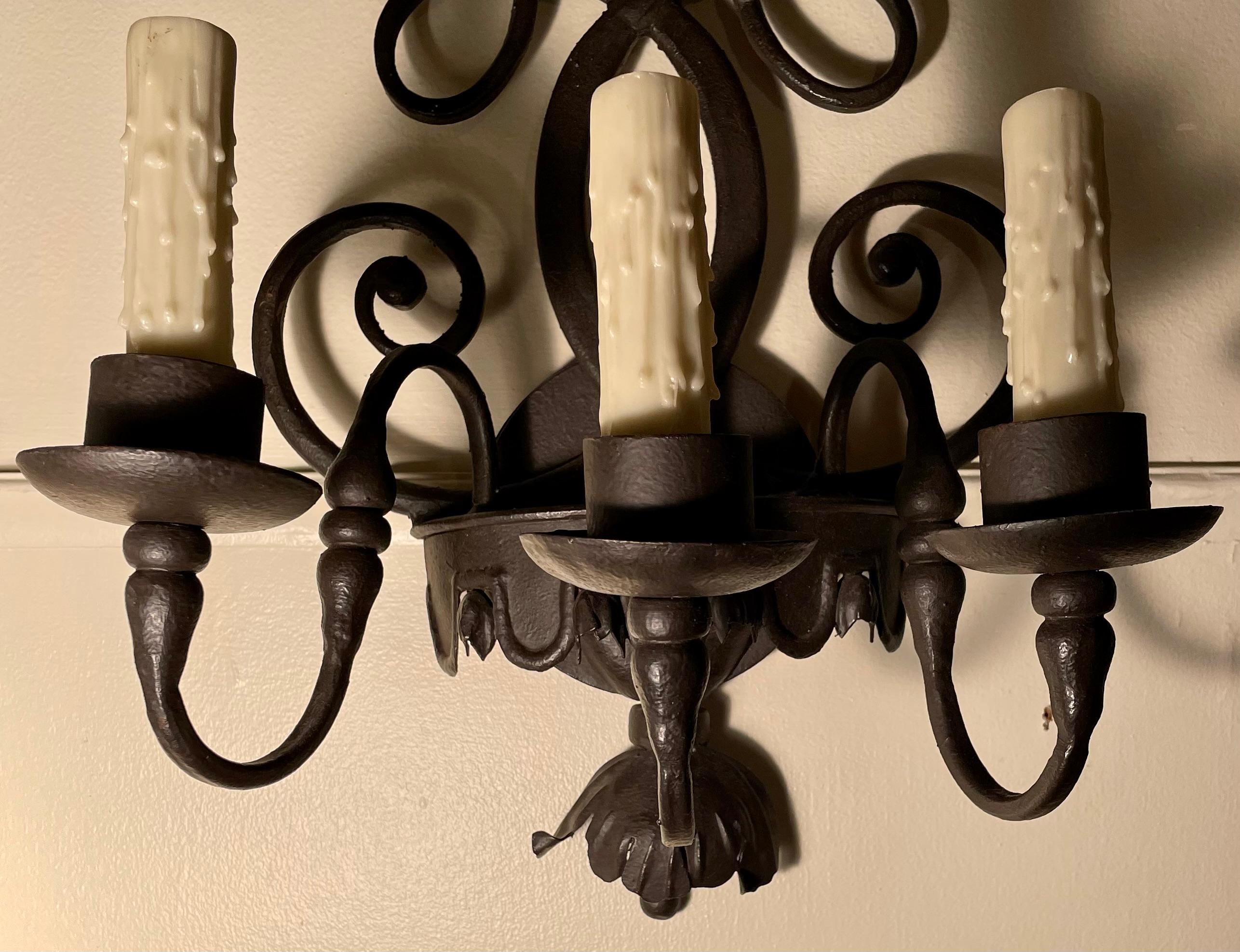 Pair of Dutch Wrough Iron Wall Sconces In Good Condition For Sale In New Orleans, LA