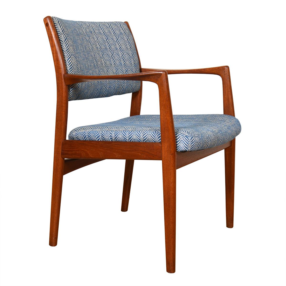 20ième siècle Paire de fauteuils d'appoint en teck moderne suédois Dux en vente