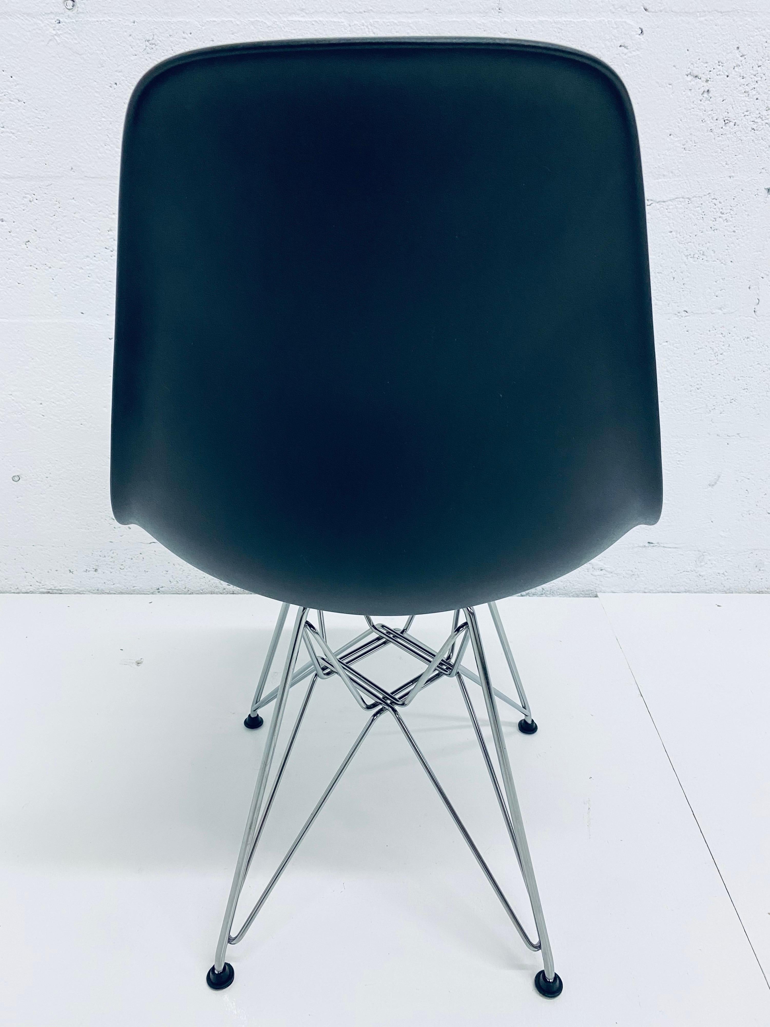 Contemporary Pair of Eames Black Molded Plastic Side Chair for Herman Miller