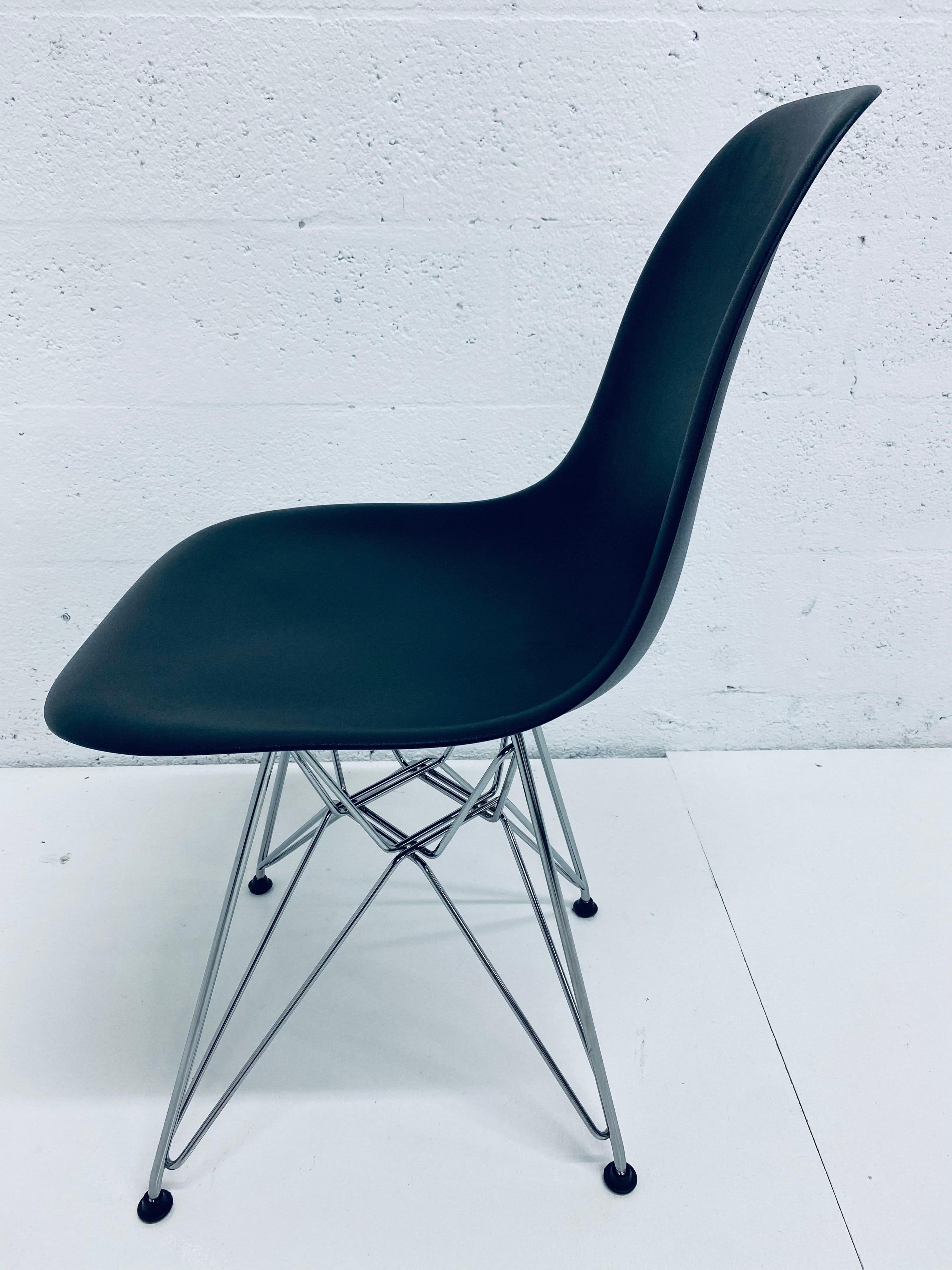 Chrome Pair of Eames Black Molded Plastic Side Chair for Herman Miller