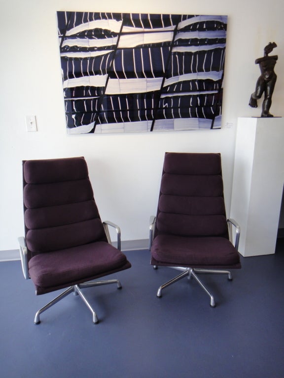 Aluminum Pair of Eames for Herman Miller Swivel Armchairs Original Purple Fabric 
