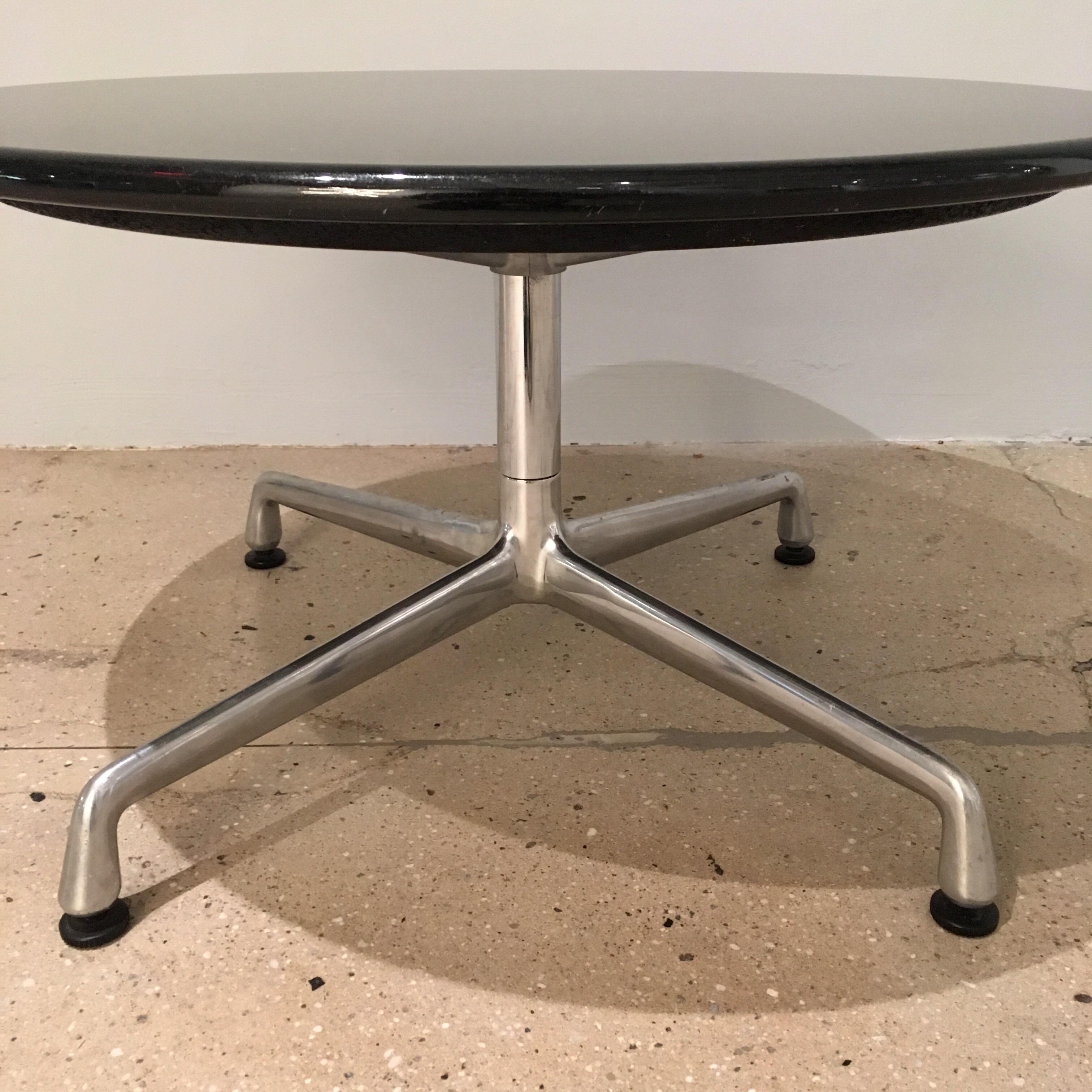 Pair of Eames for Herman Miller Granite Side Tables In Good Condition In New York, NY