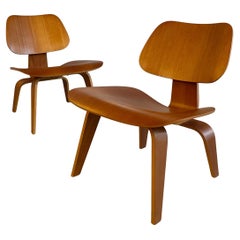 Retro Pair of Eames For Herman Miller LCW Lounge Chairs