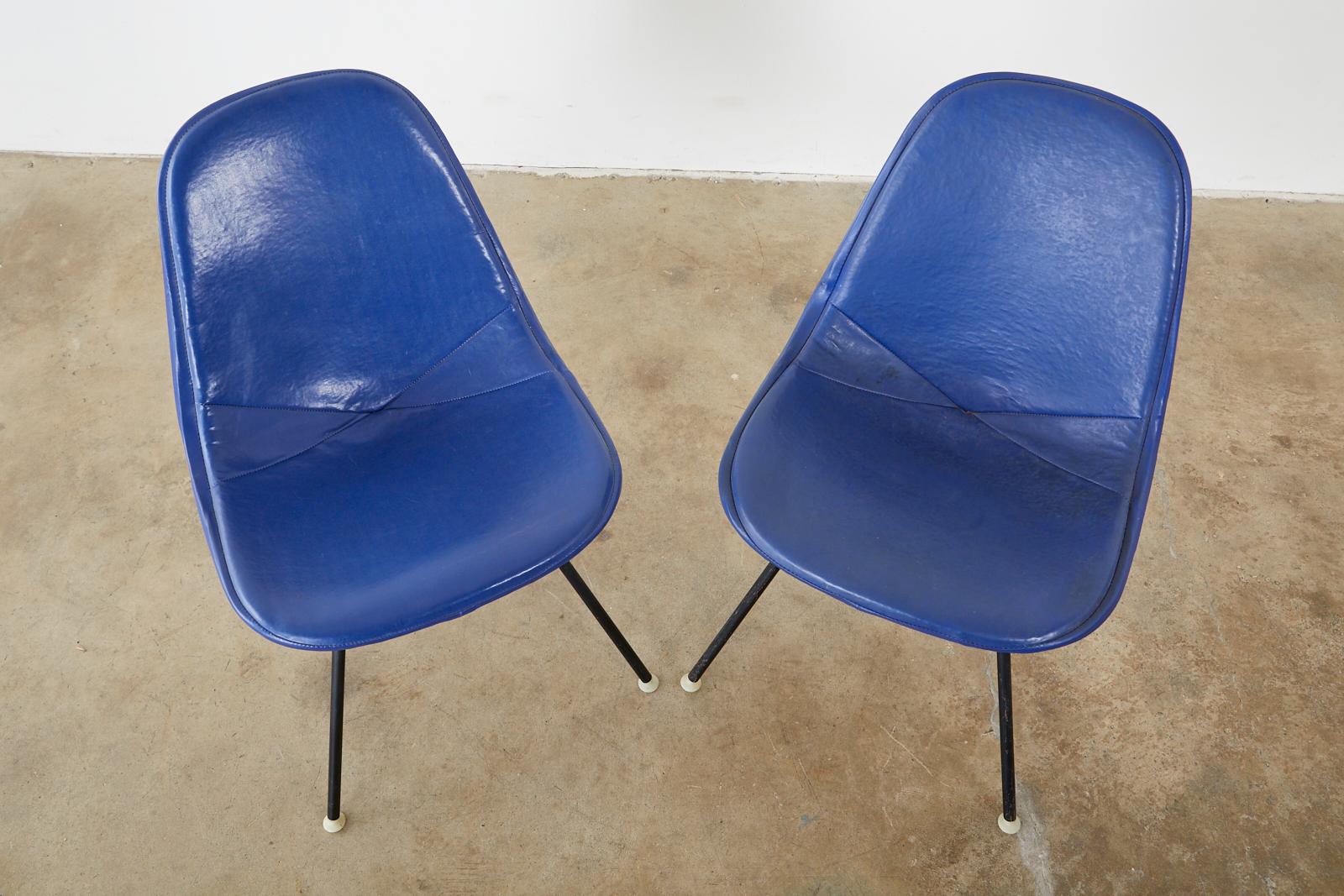 Coppia di sedie Eames per Miller MKX in rete metallica In condizioni buone in vendita a Rio Vista, CA