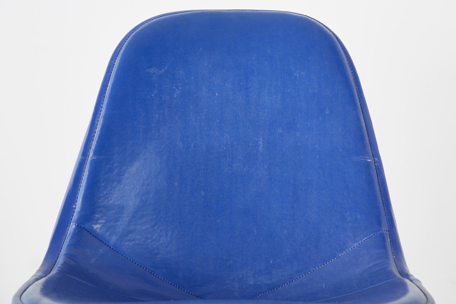 Coppia di sedie Eames per Miller MKX in rete metallica in vendita 2