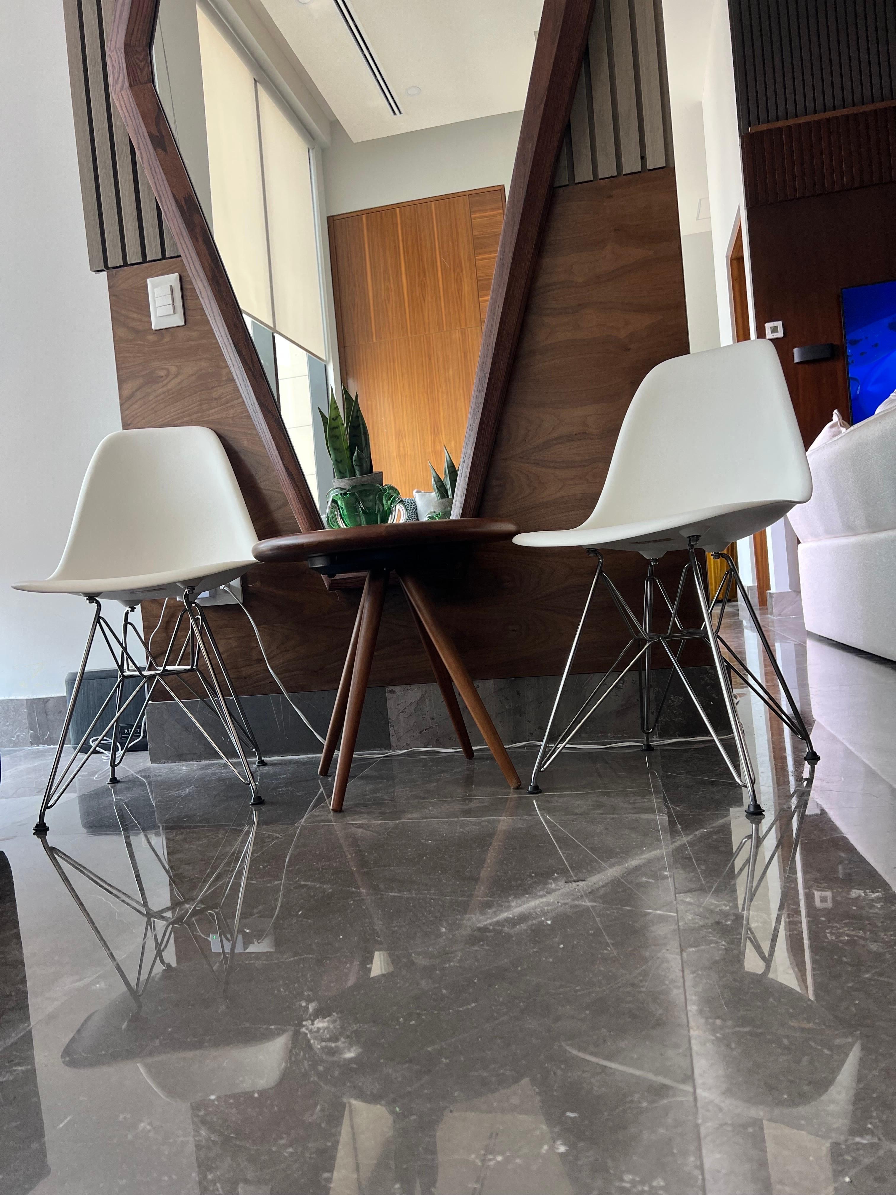 Pair of Eames Molded White Plastic Chairs with Eiffel Tower Bases For Sale 5