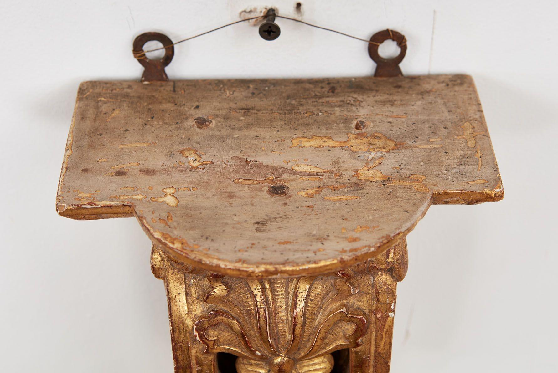 Pair of Early 18th c. Carved and Gilded Regence Wall Brackets For Sale 3