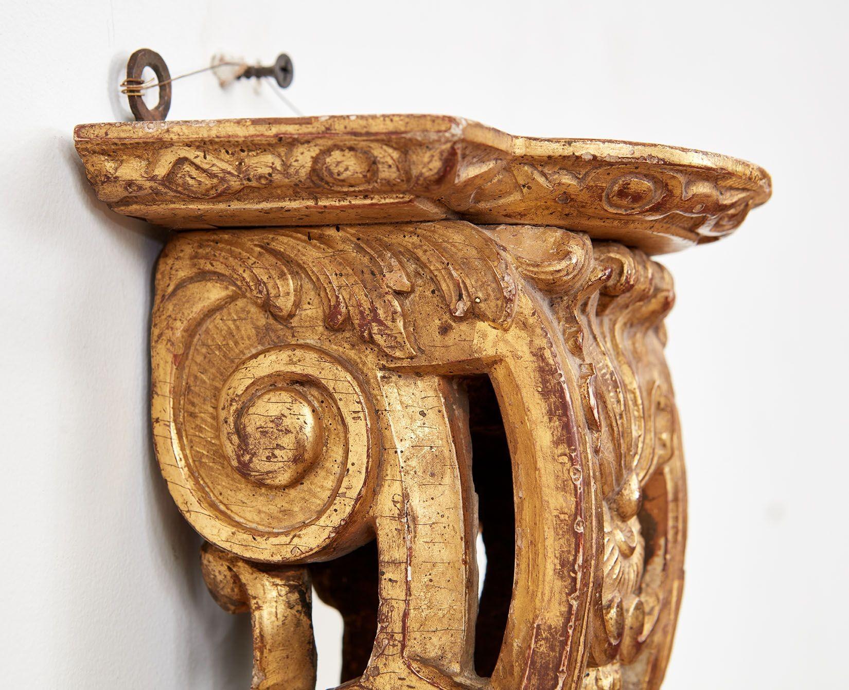 Pair of Early 18th c. Carved and Gilded Regence Wall Brackets In Good Condition For Sale In Greenwich, CT