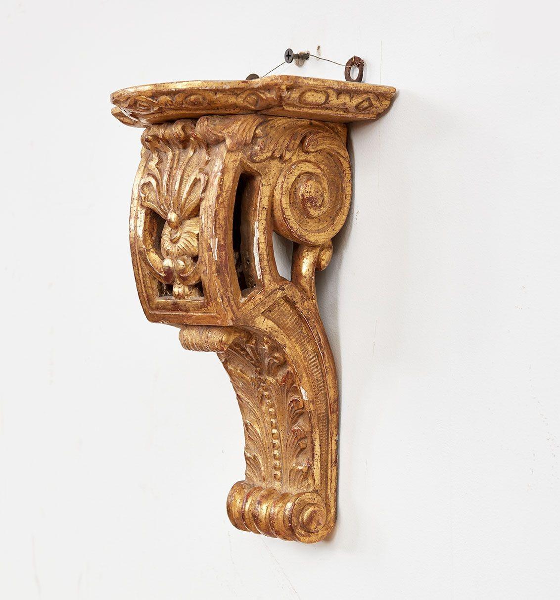 Pair of Early 18th c. Carved and Gilded Regence Wall Brackets For Sale 1