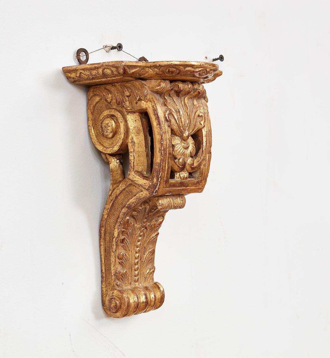 Pair of Early 18th c. Carved and Gilded Regence Wall Brackets For Sale 2