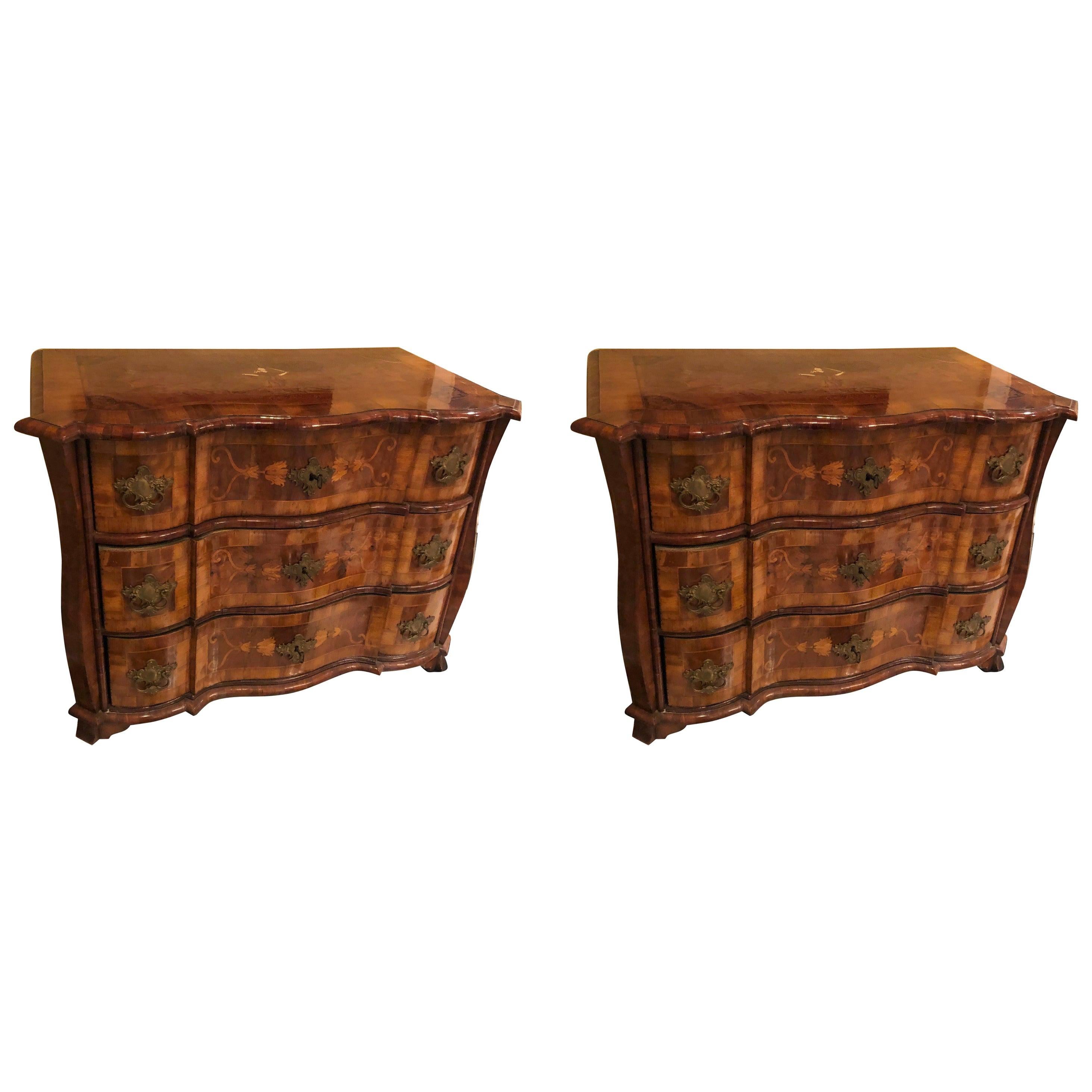 Pair of Early 18th Century Bavarian Walnut and Exotic Wood Inlay Commodes For Sale