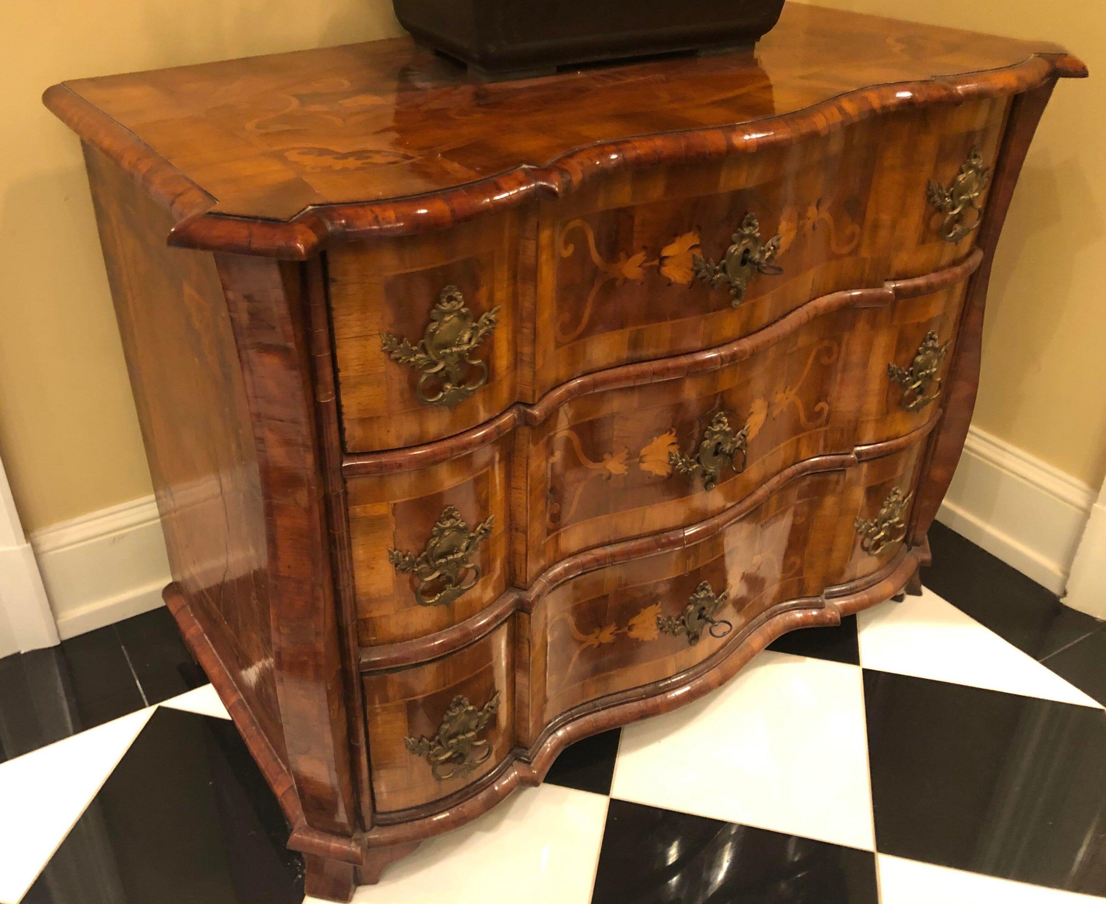 Austrian Pair of Early 18th Century Bavarian Walnut and Exotic Wood Inlay Commodes