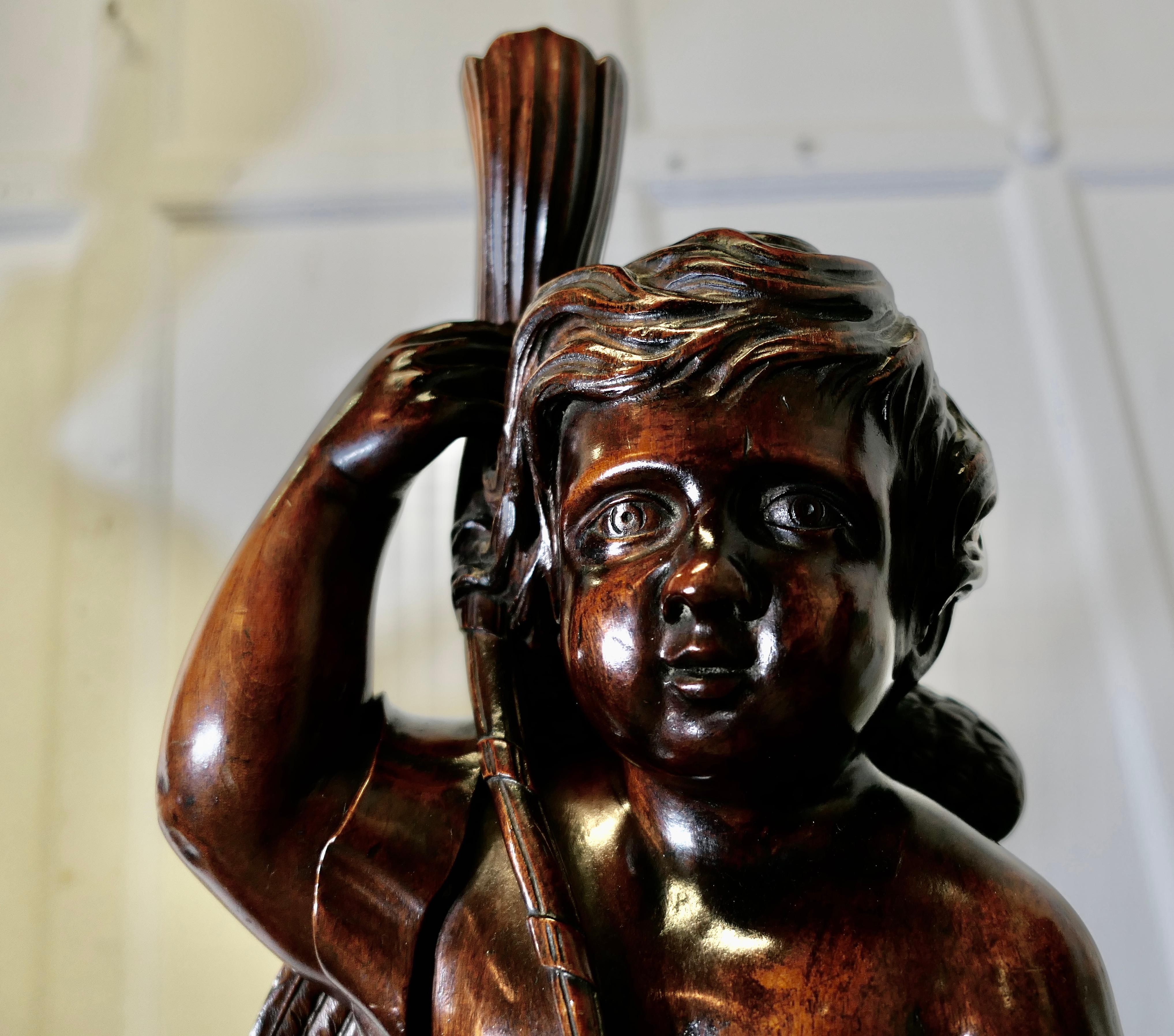 Coppia di Putti in noce intagliati del XVIII secolo, Cariatide gemella in vendita 1