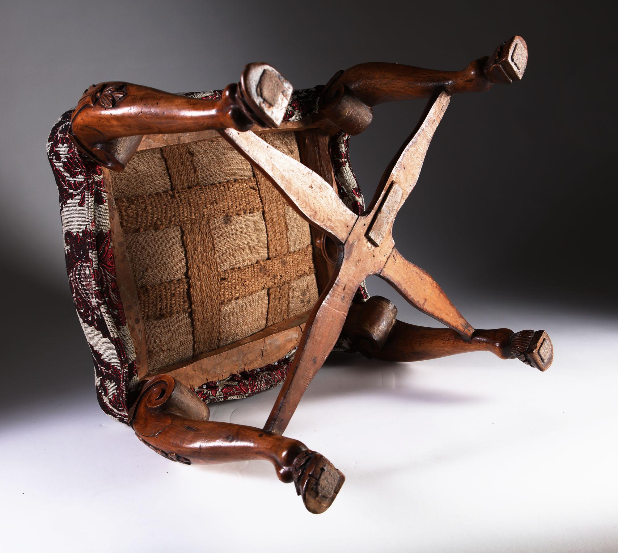 Hand-Carved Pair of Early 18th Century Italian Rococo Walnut Stools For Sale