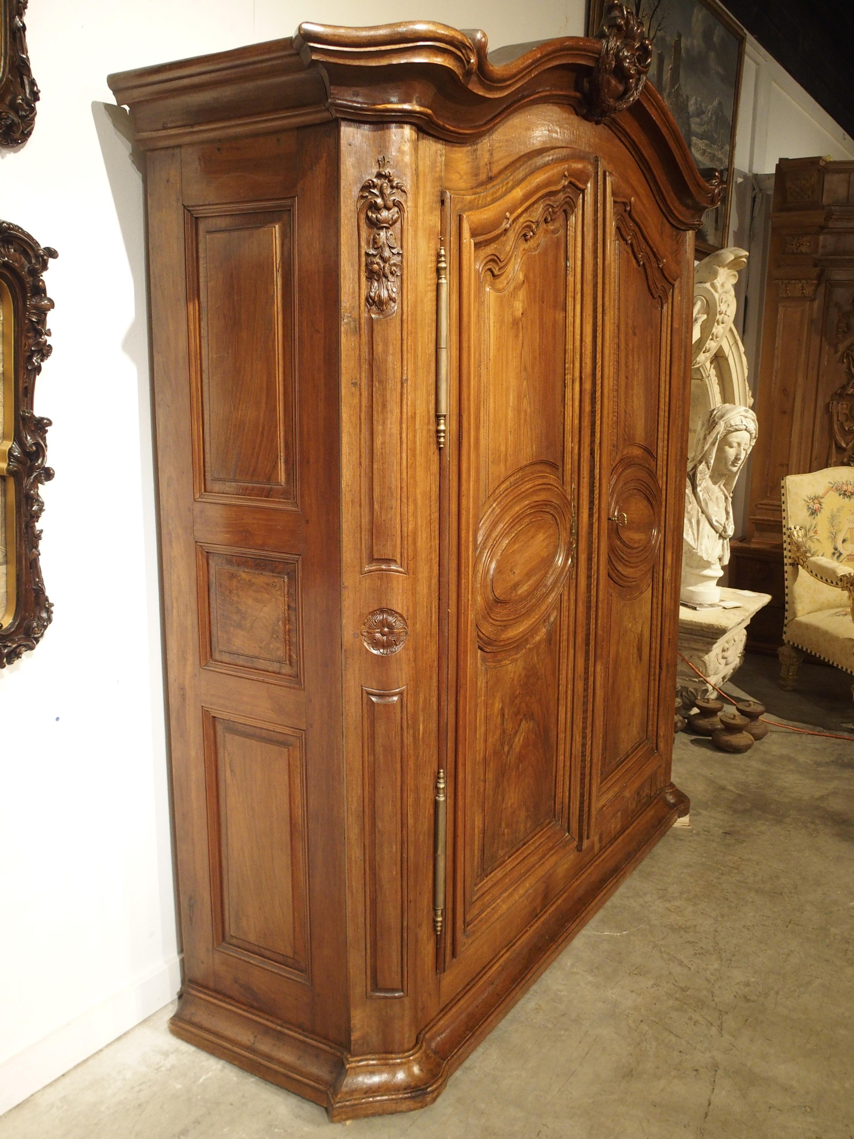 Pair of Early 18th Century Walnut and Olive Wood Armoires from Eastern France In Good Condition In Dallas, TX