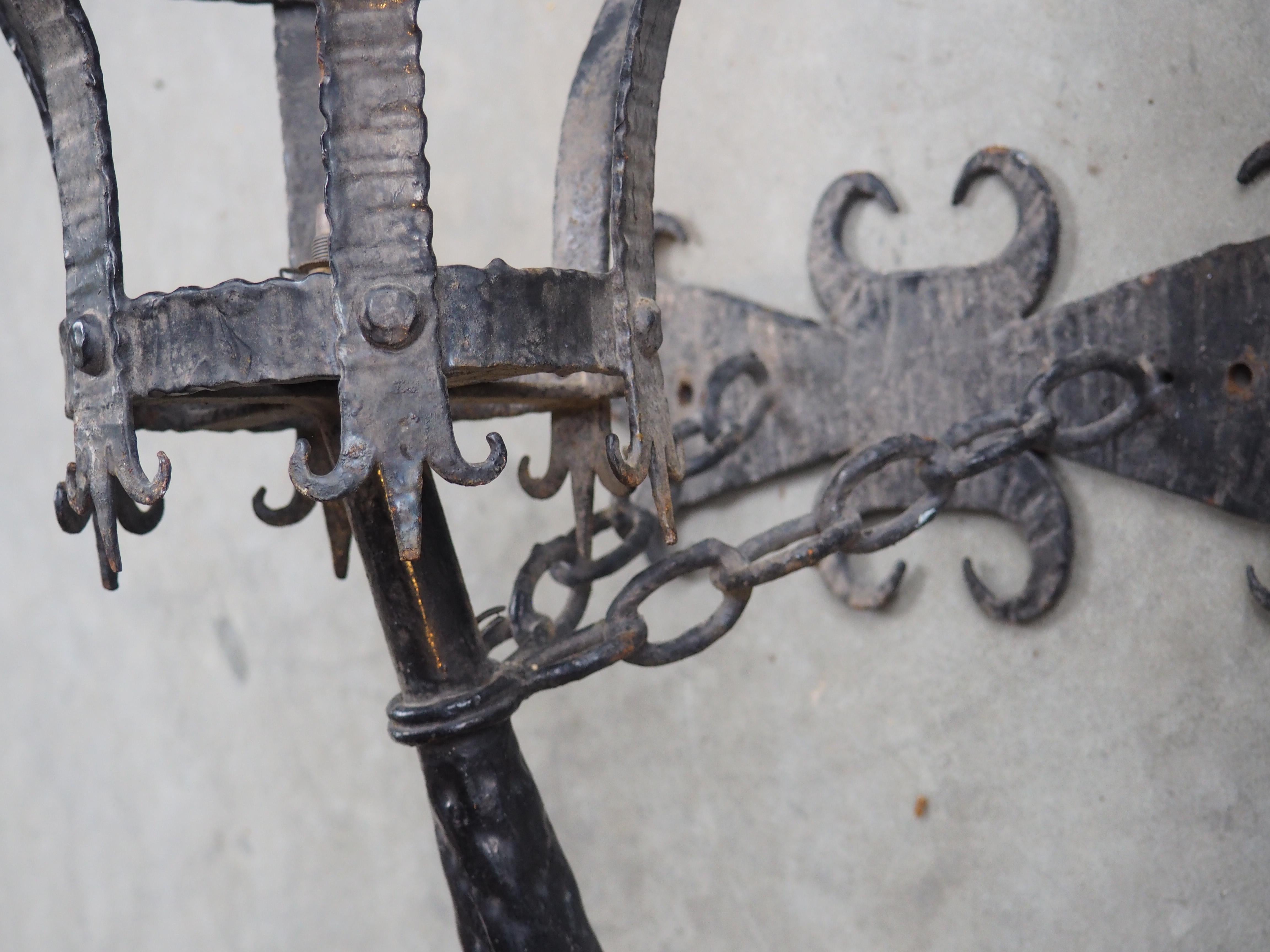 Pair of Early 1900s French Medieval Style Wrought Iron Torch Sconces For Sale 4