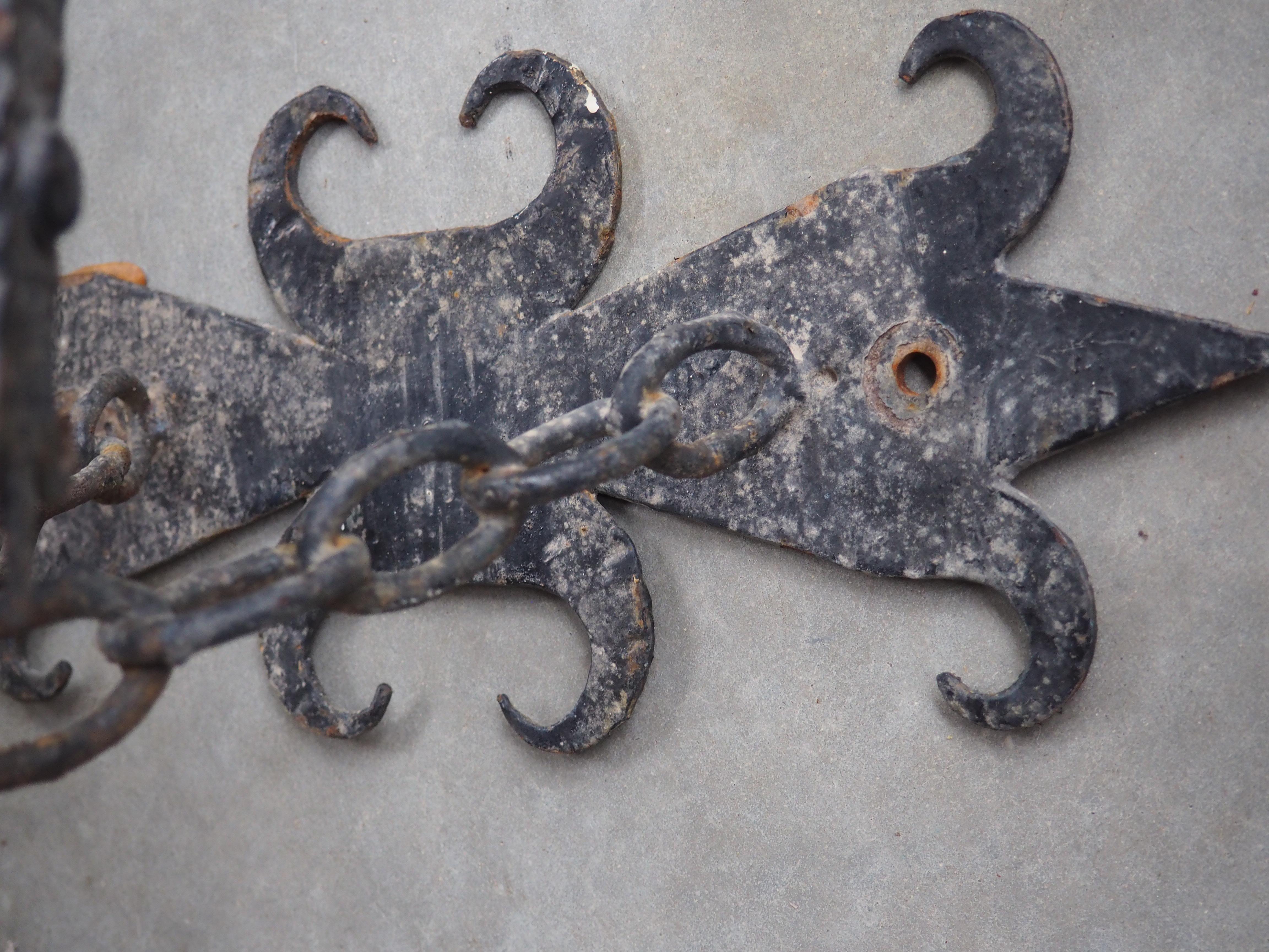 Pair of Early 1900s French Medieval Style Wrought Iron Torch Sconces For Sale 5