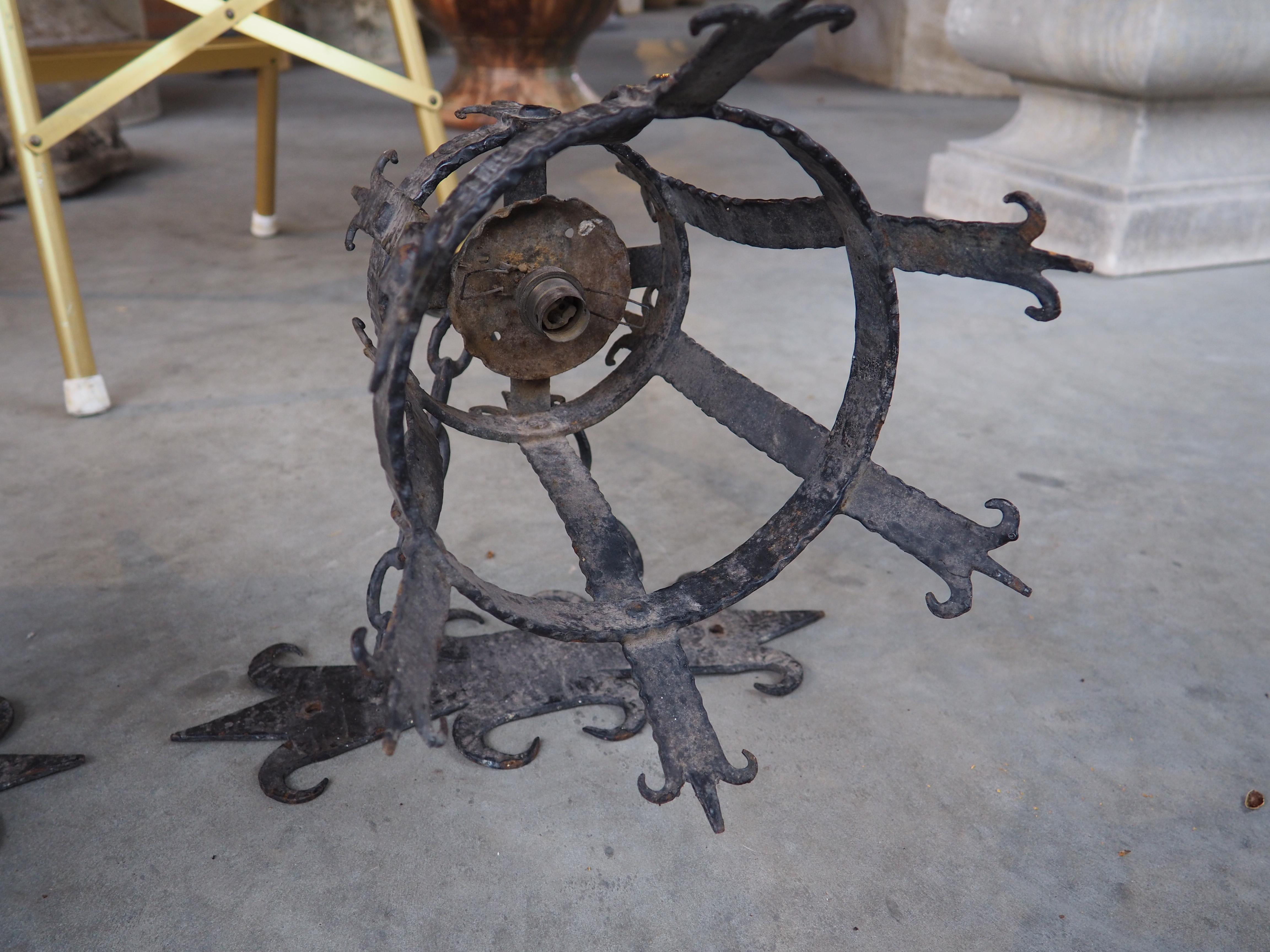 Pair of Early 1900s French Medieval Style Wrought Iron Torch Sconces For Sale 7