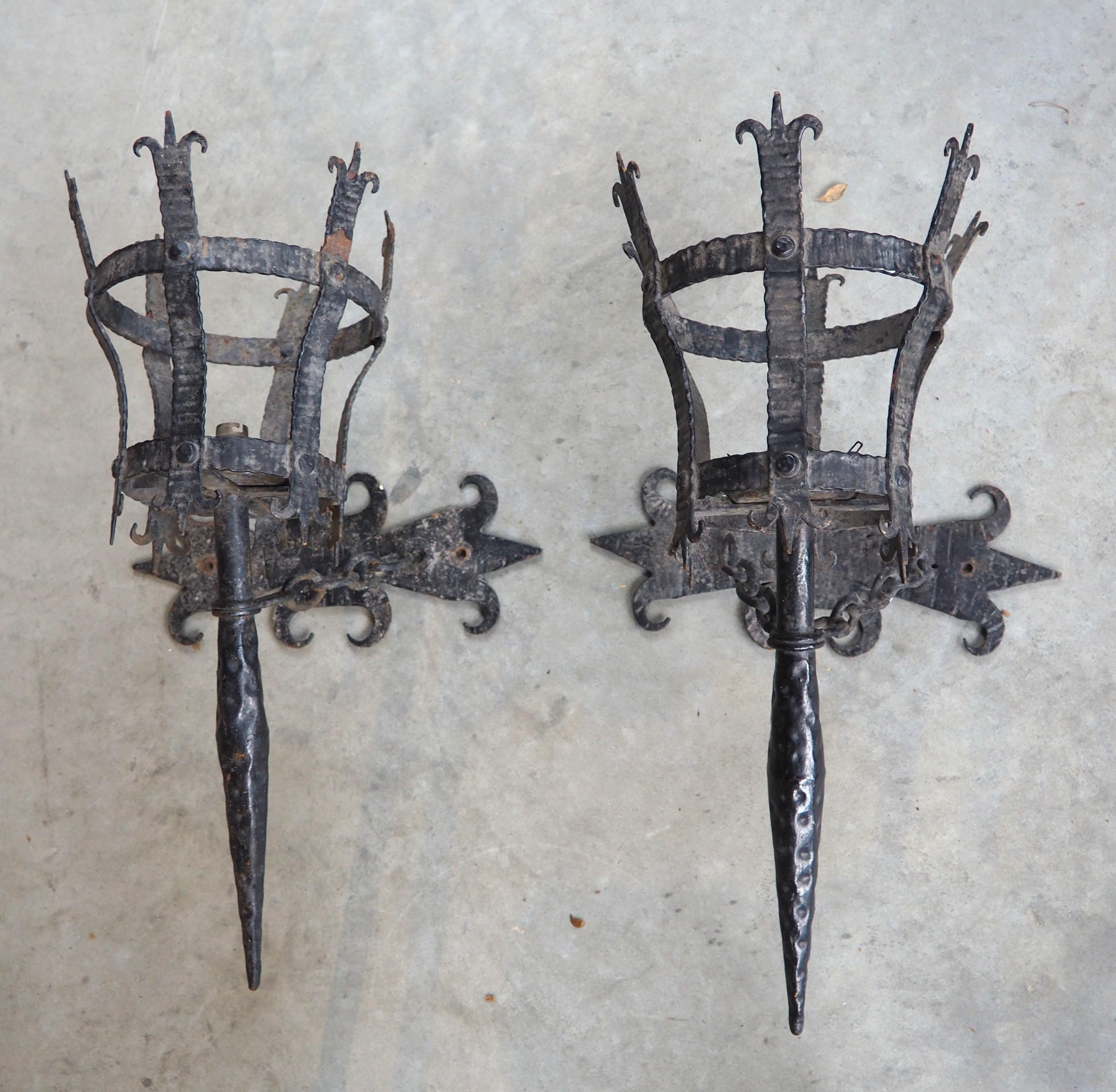 Pair of Early 1900s French Medieval Style Wrought Iron Torch Sconces For Sale 14