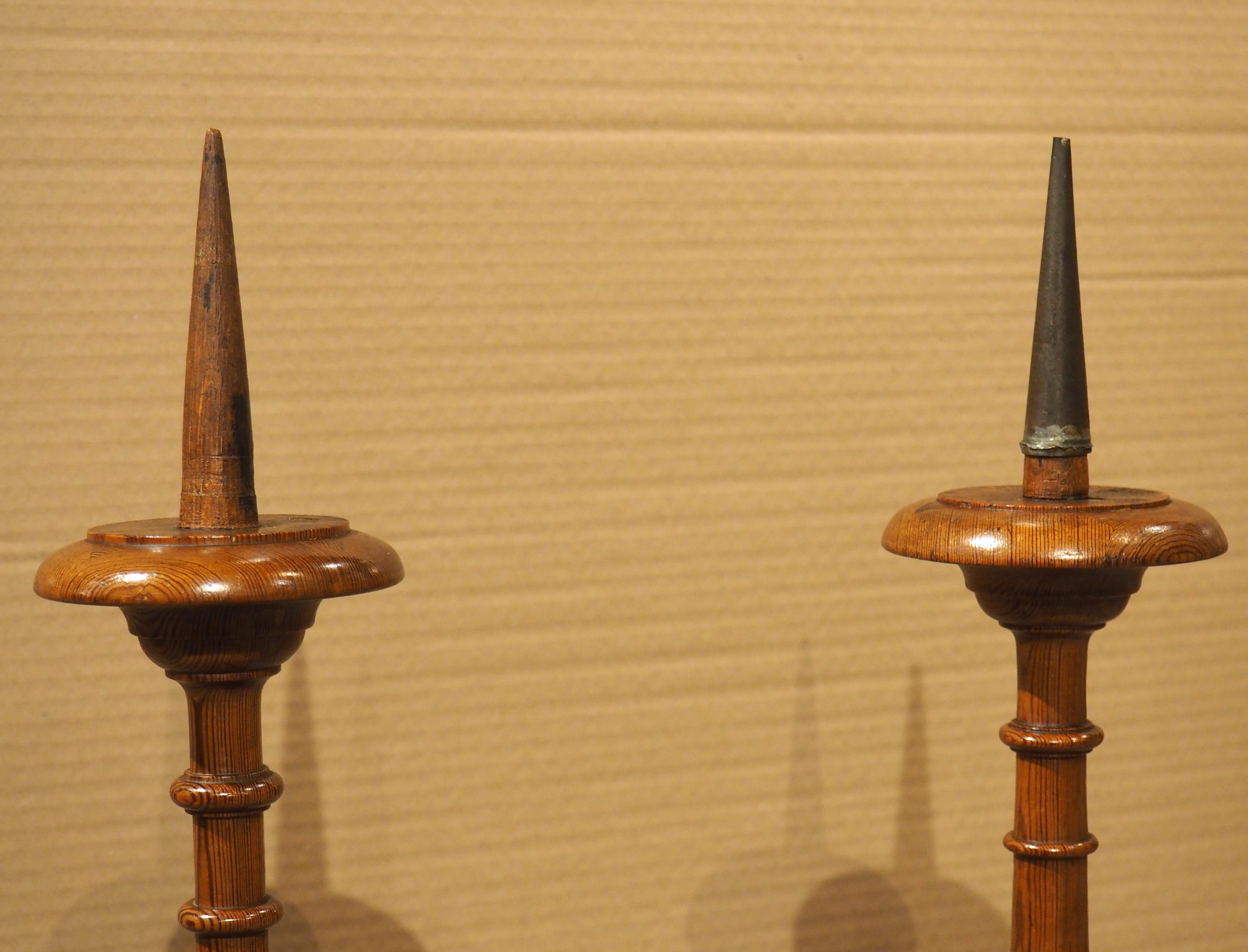 Pair of Early 1900's French Pine Candlesticks with Fleur De Lys Relief Carvings For Sale 4