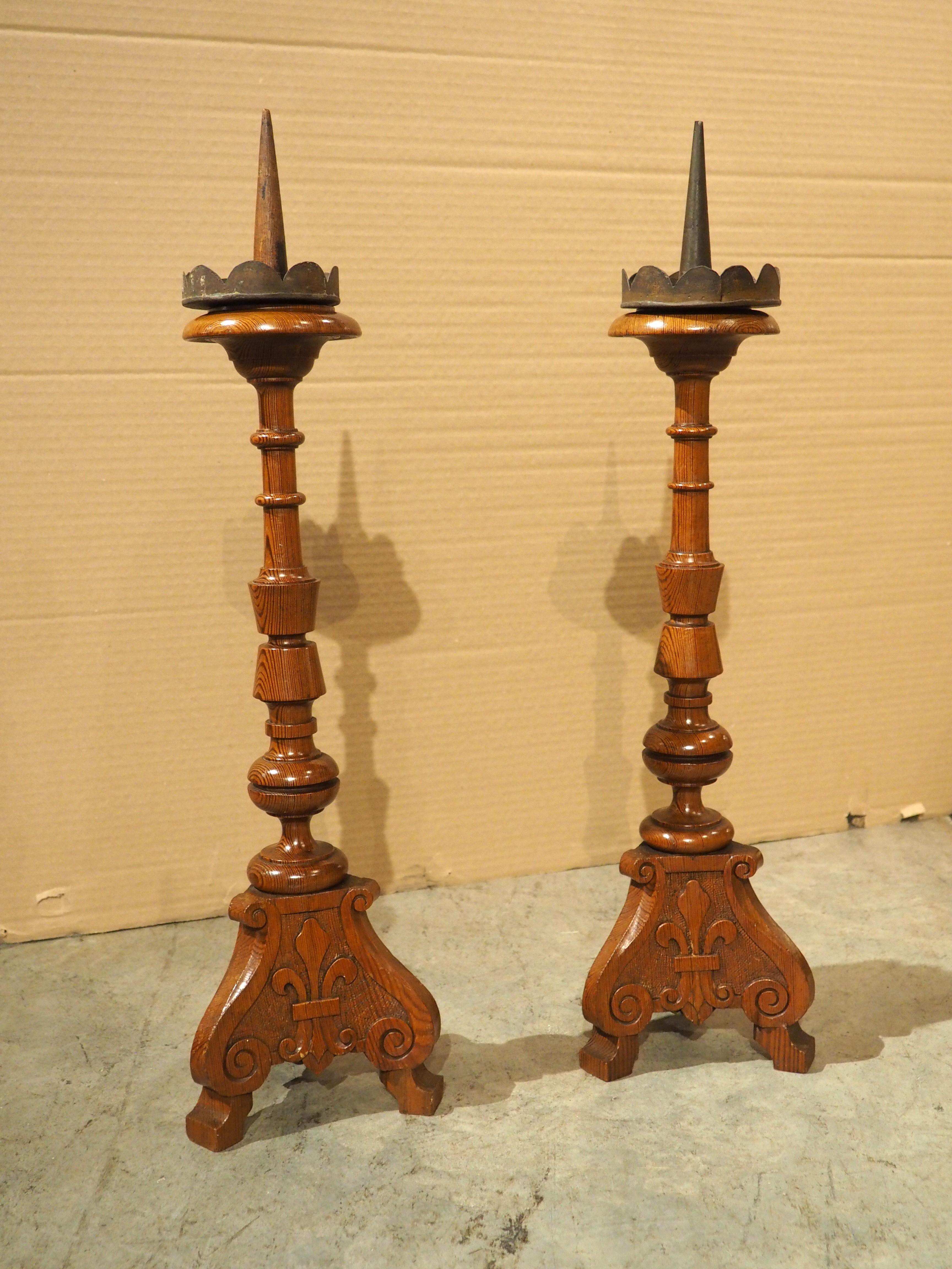 Pair of Early 1900's French Pine Candlesticks with Fleur De Lys Relief Carvings For Sale 9
