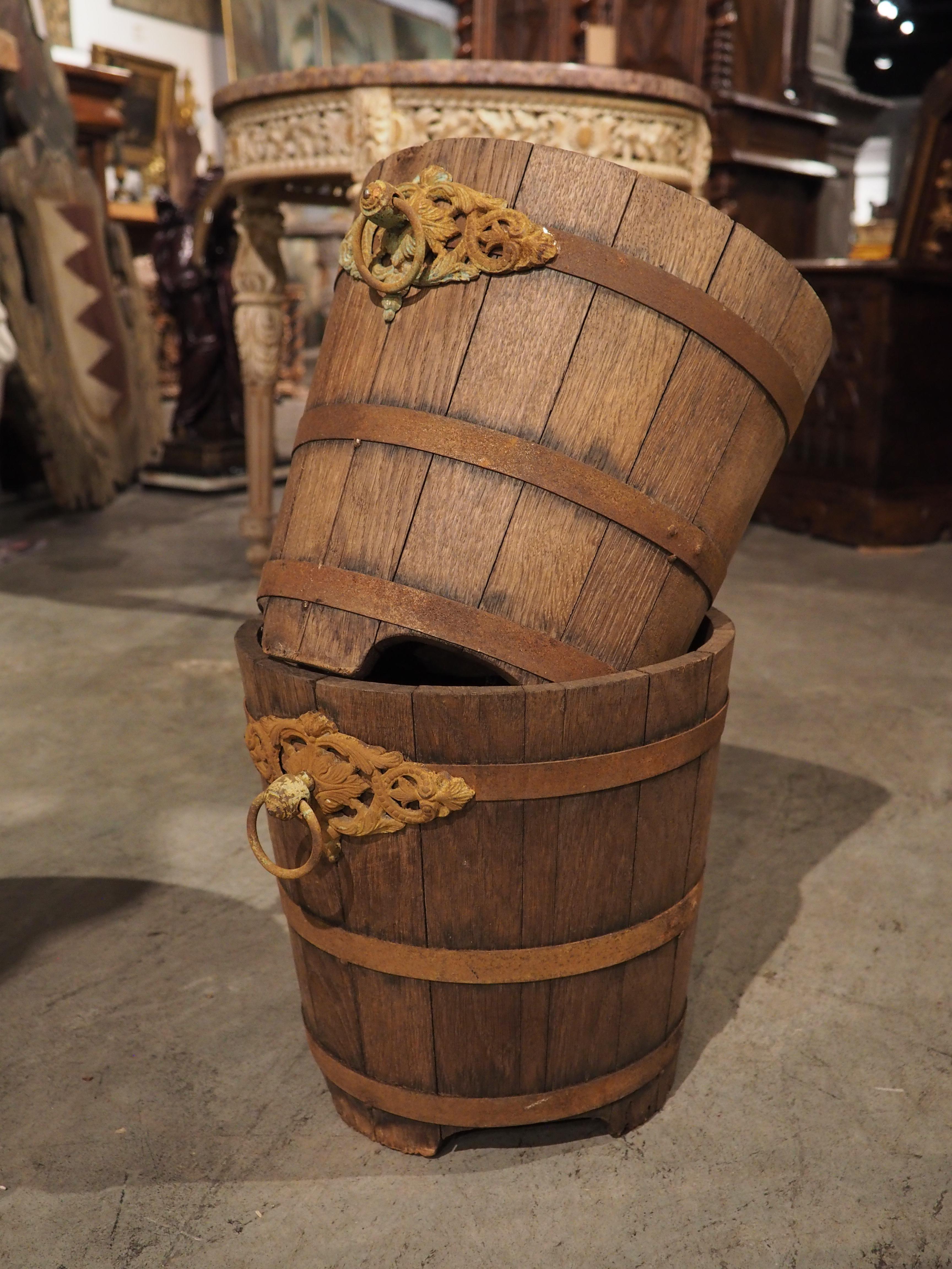 Pair of Early 1900s Oak and Iron Buckets from France 6