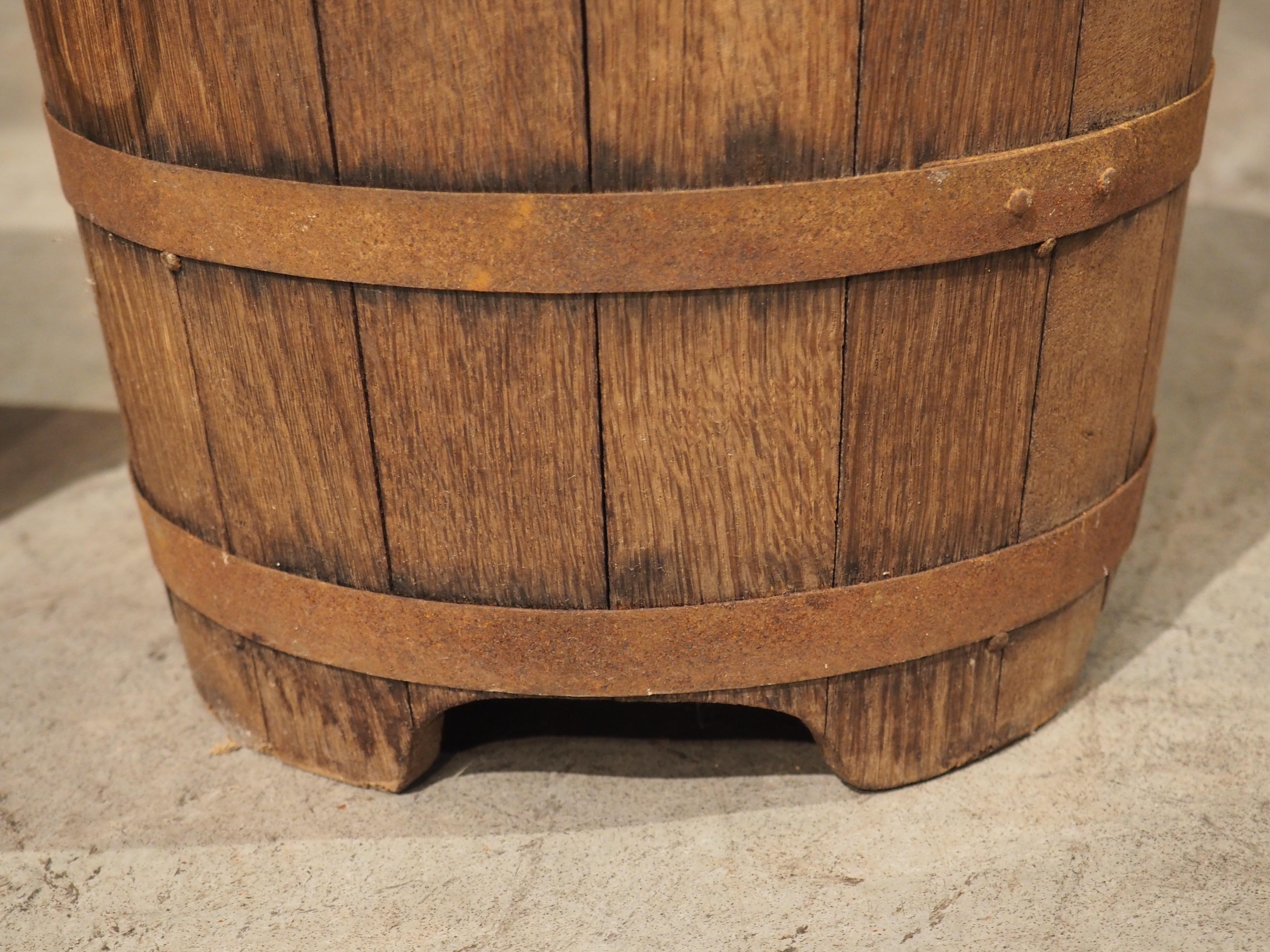 Pair of Early 1900s Oak and Iron Buckets from France In Good Condition In Dallas, TX