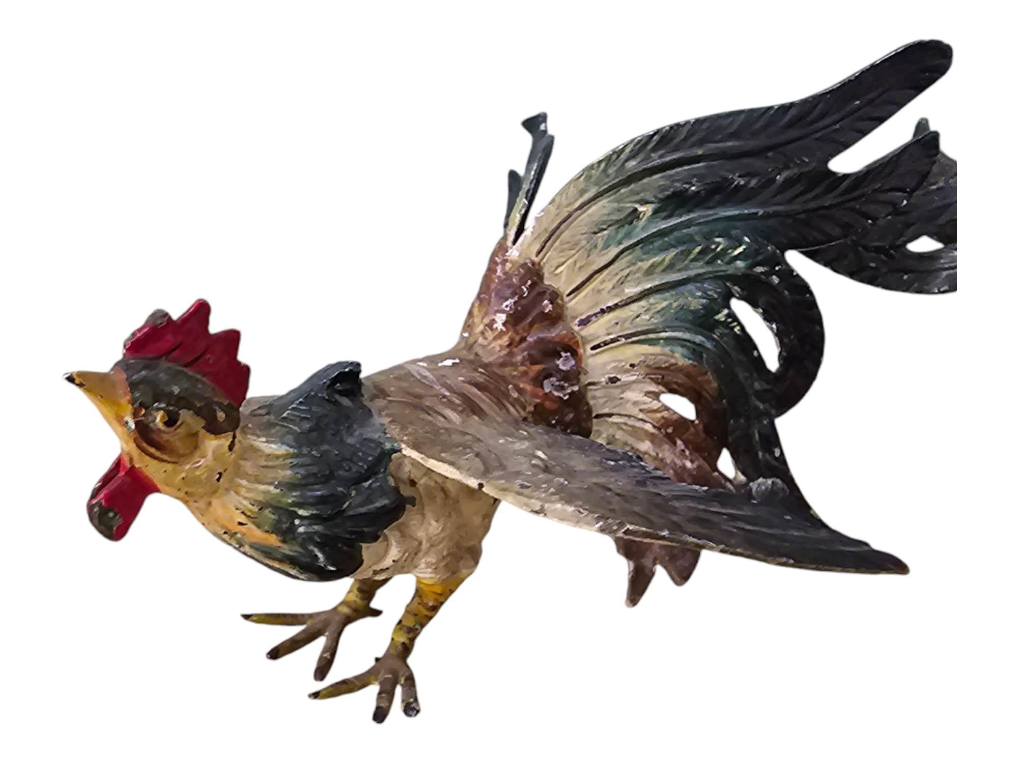 Pair of Early 1900s Painted Metal Roosters – Antique Decorative Figurines For Sale 2