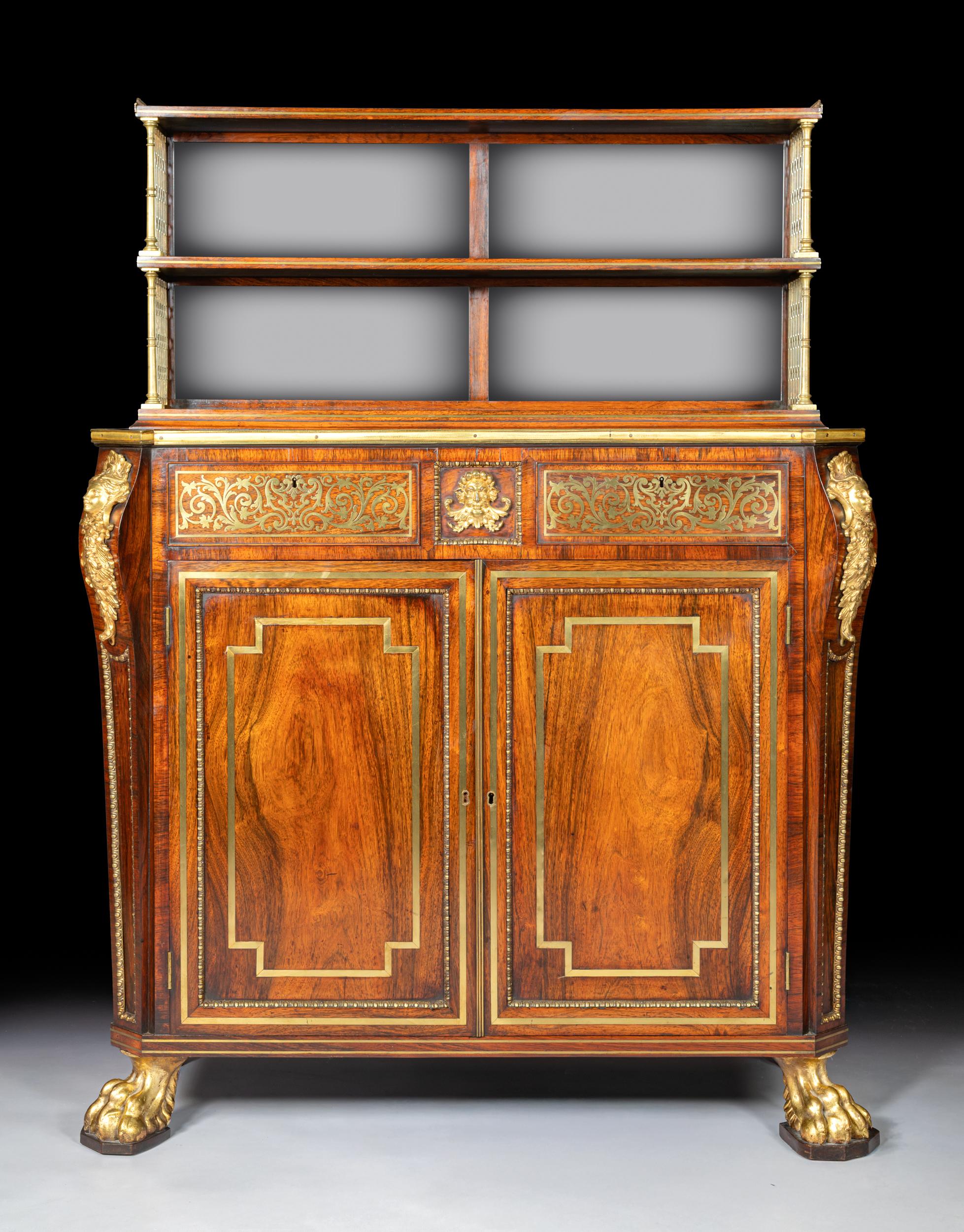 Regency Paire d'armoires d'appoint de style Régence anglaise du début du 19e siècle attribuée à John McLean en vente