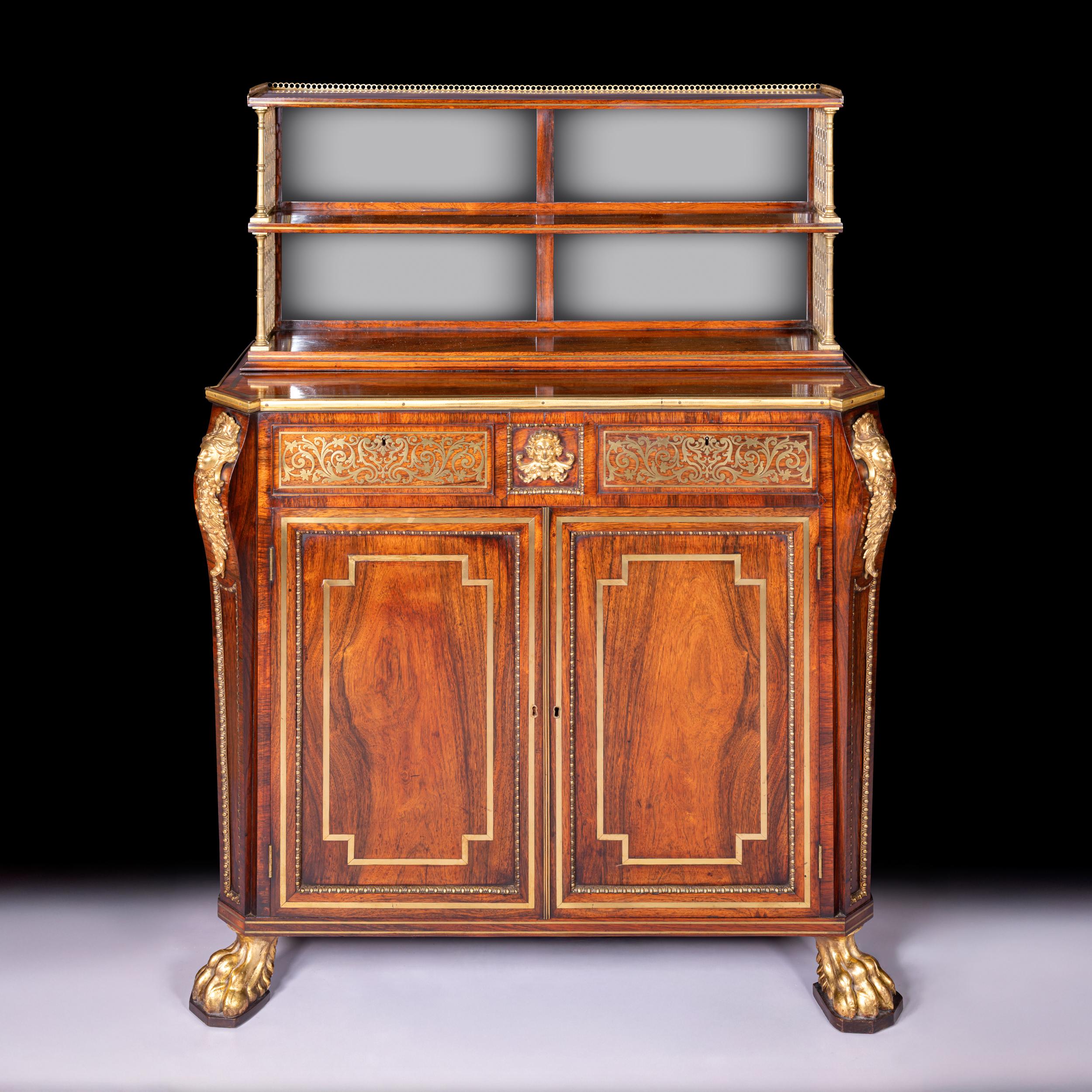 Incrusté Paire d'armoires d'appoint de style Régence anglaise du début du 19e siècle attribuée à John McLean en vente