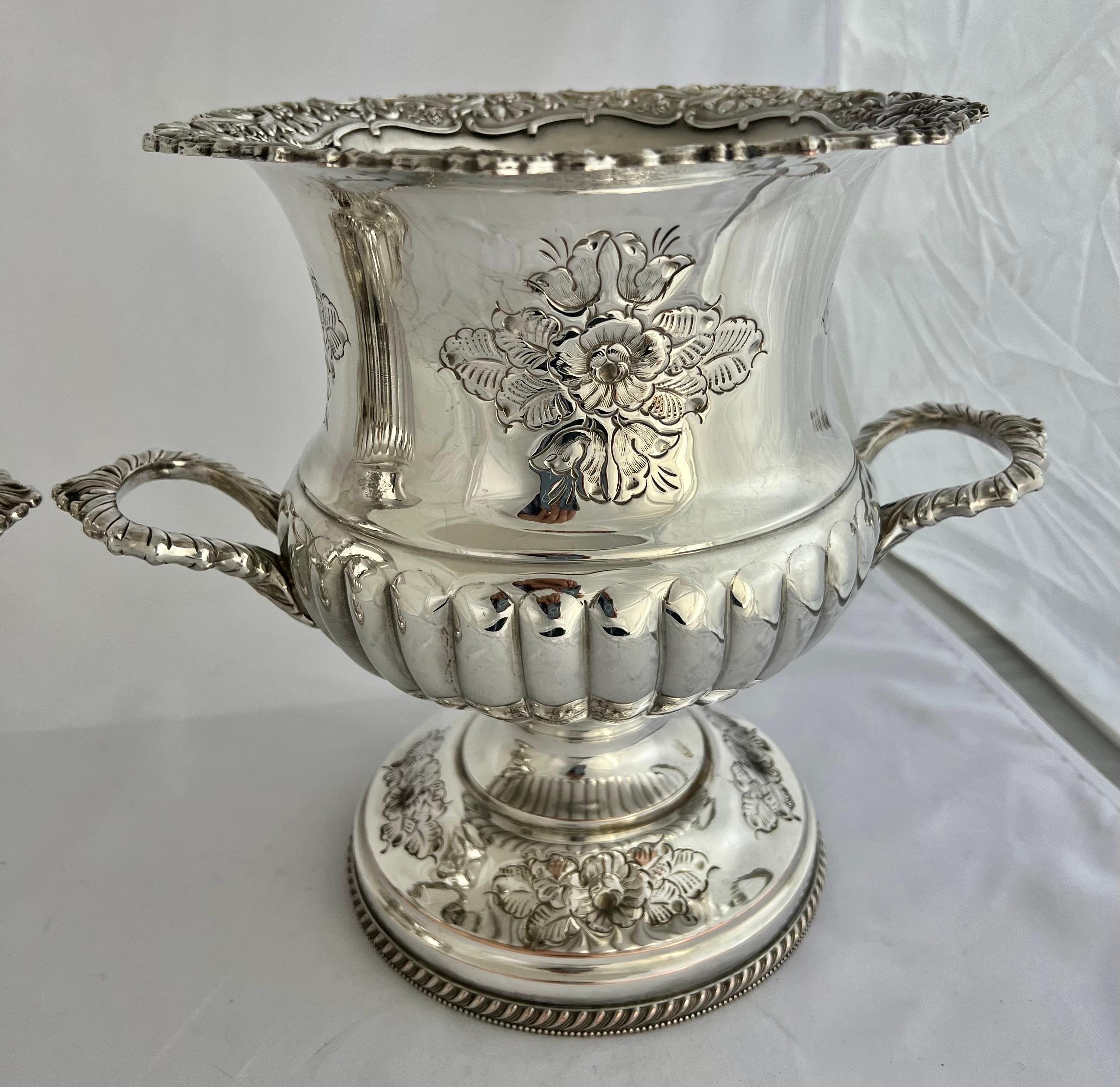 Paire d'objets du début du 19e s. Rafraîchisseurs à vin anglais Sheffield par Boulton en vente 3