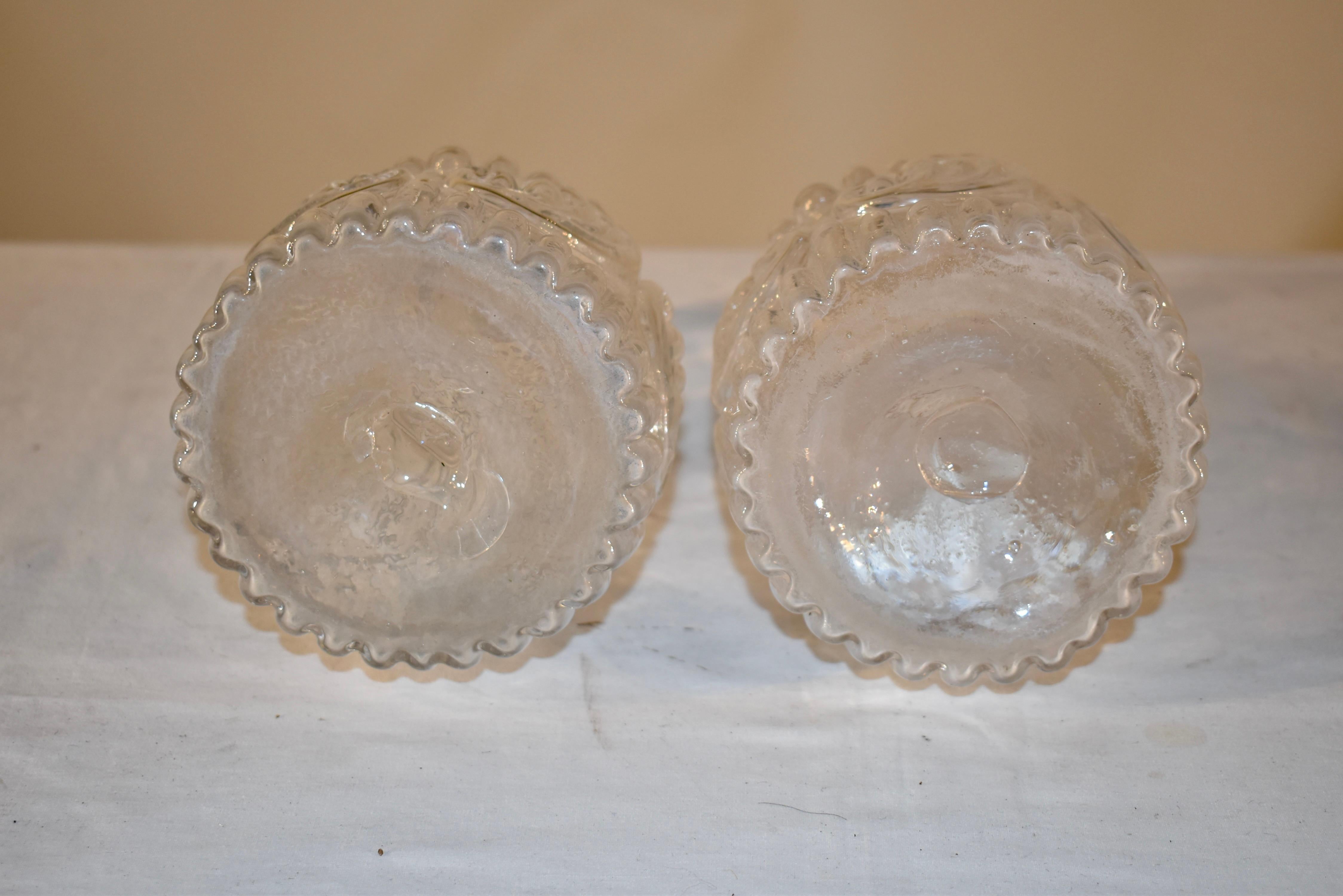 Pair of Early 19th Century American Mold Blown Decanters For Sale 6