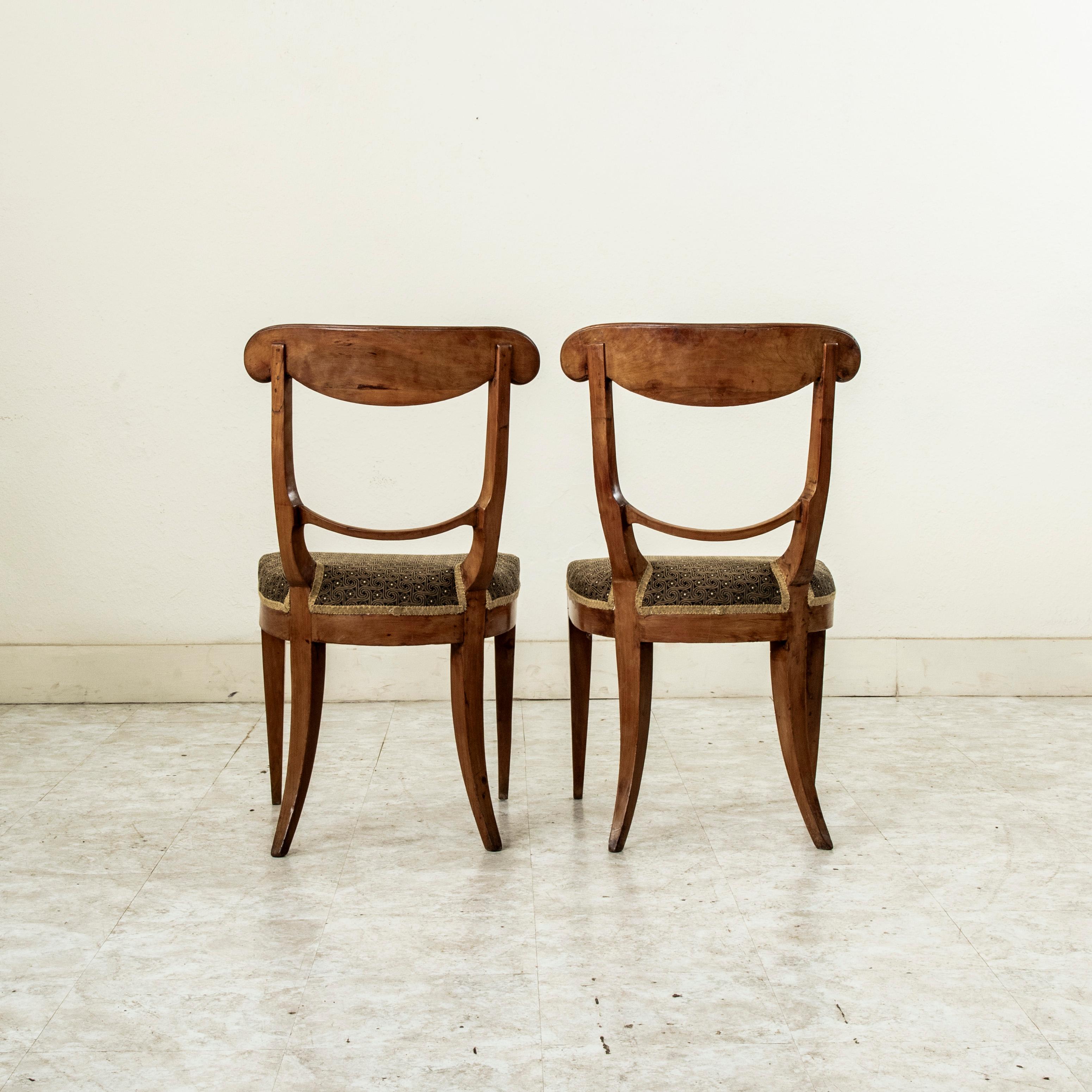 Fruitwood Pair of Early 19th Century Austrian Biedermeier Walnut Side Chairs For Sale