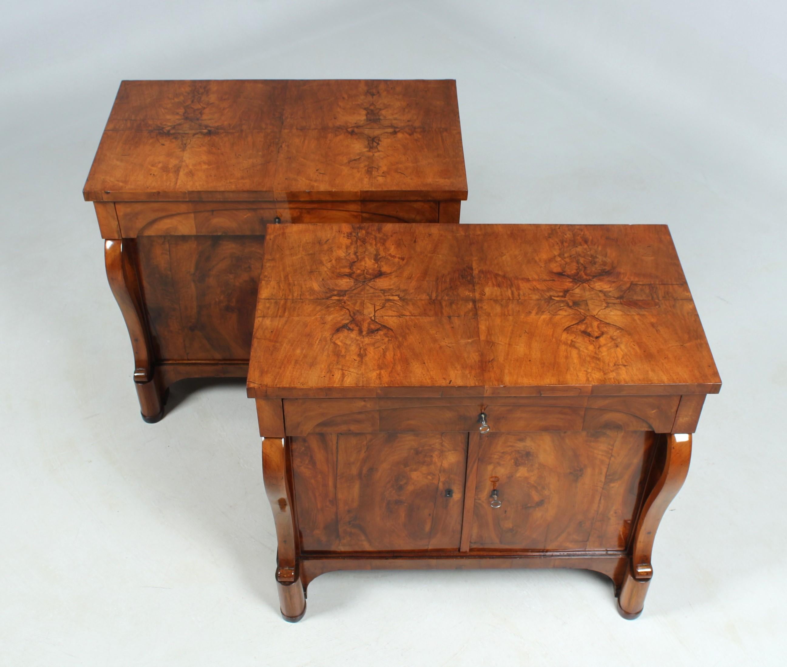 Pair of Early 19th Century Biedermeier Chests or Sideboards, Walnut, c. 1825 11