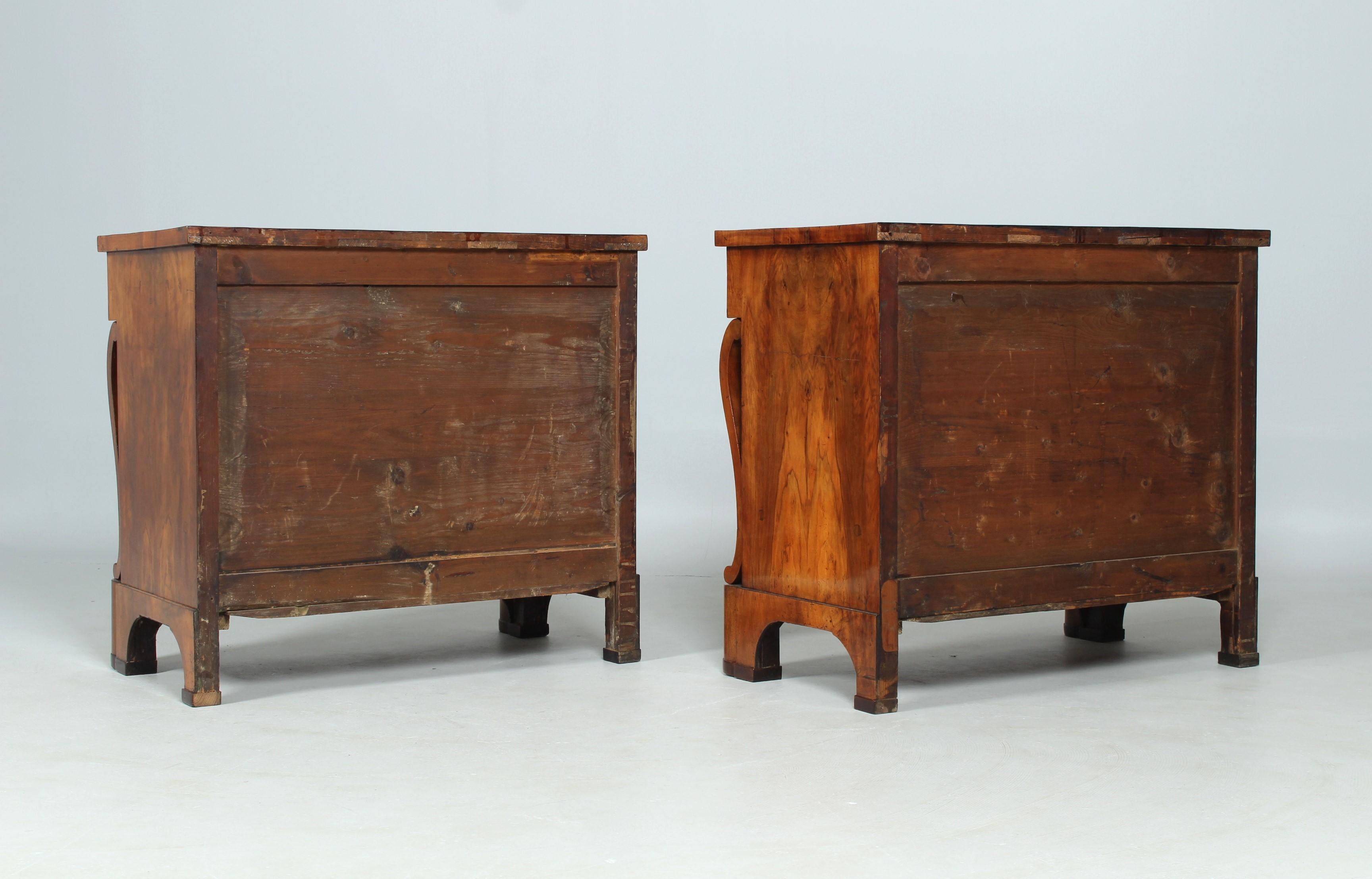Pair of Early 19th Century Biedermeier Chests or Sideboards, Walnut, c. 1825 13