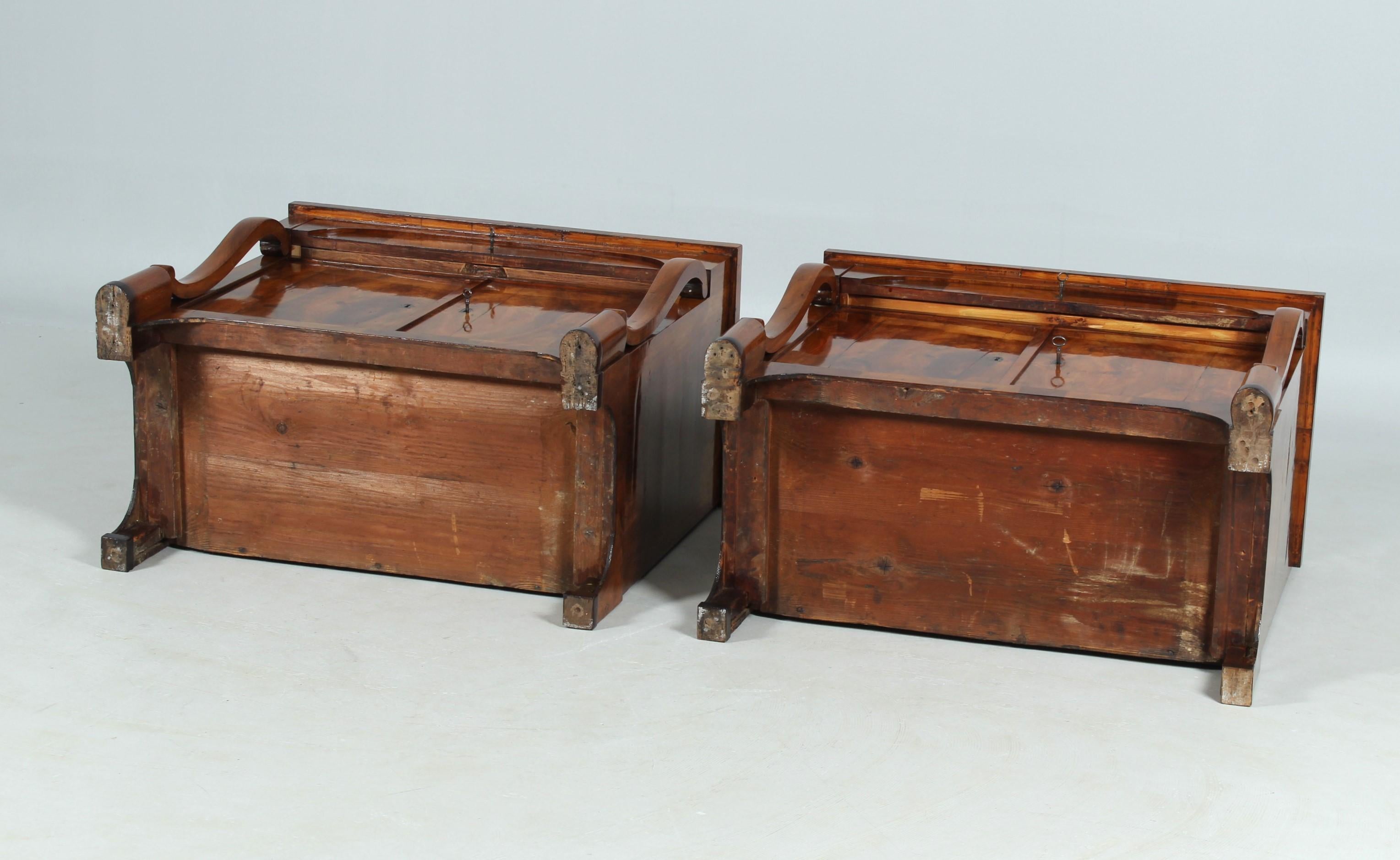Pair of Early 19th Century Biedermeier Chests or Sideboards, Walnut, c. 1825 14