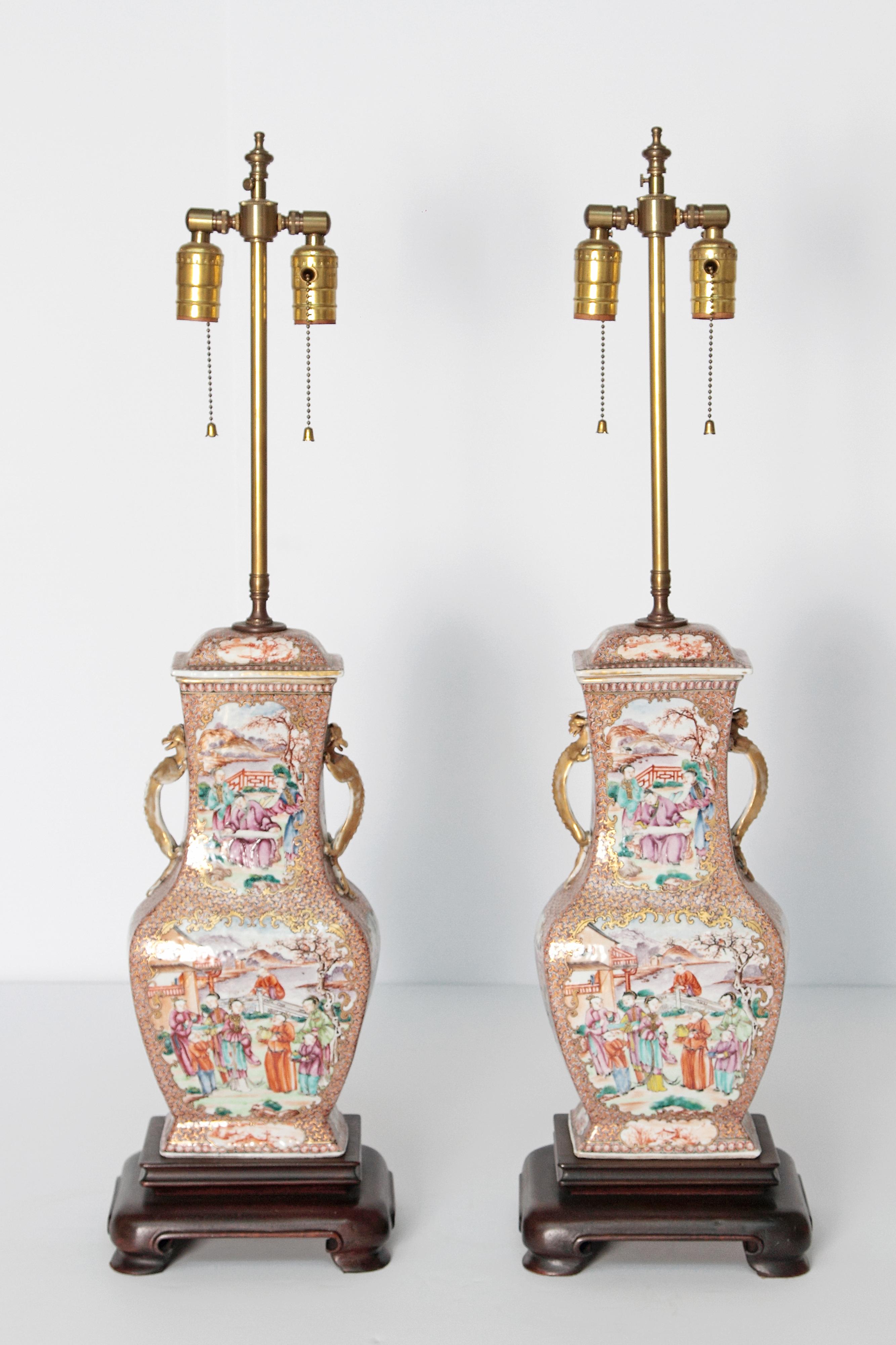 Paar chinesische Export-Rosen-Mandarin-Porzellangefäße aus dem frühen 19. Jahrhundert als Lampen im Angebot 4